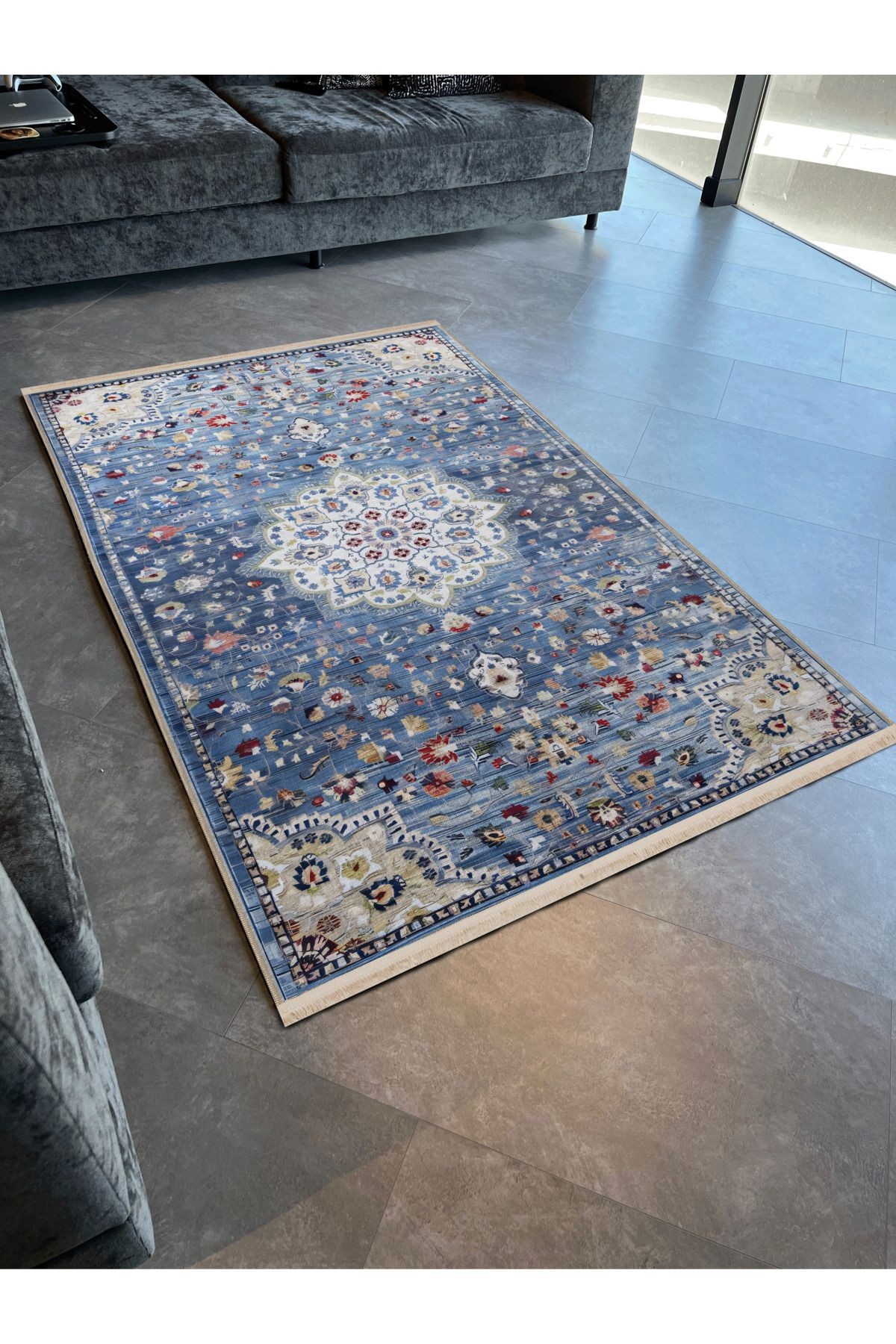 Mavi Temalı Geleneksel Motif Etnik Çiçek Desenli Kreatif Vintage Dekoratif Halı 2418