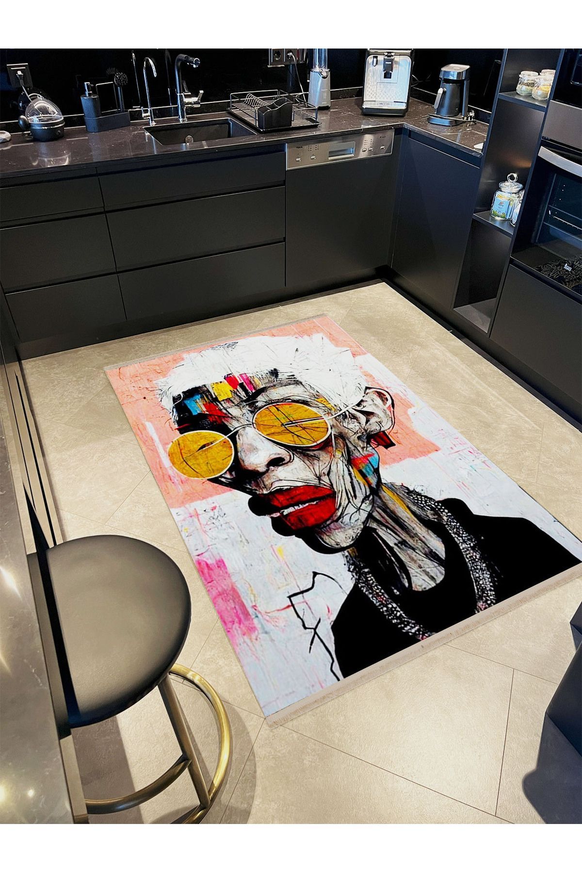 Atlas Koleksiyonu Sürrealist Tema Retro Kadın Portre Desenli Modern Dekoratif Halı 19