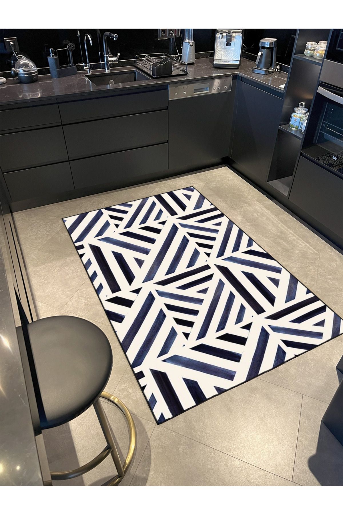 Siyah Beyaz Geometrik Desenli Dokuma Taban ve Yıkanabilir Halı miravip9359