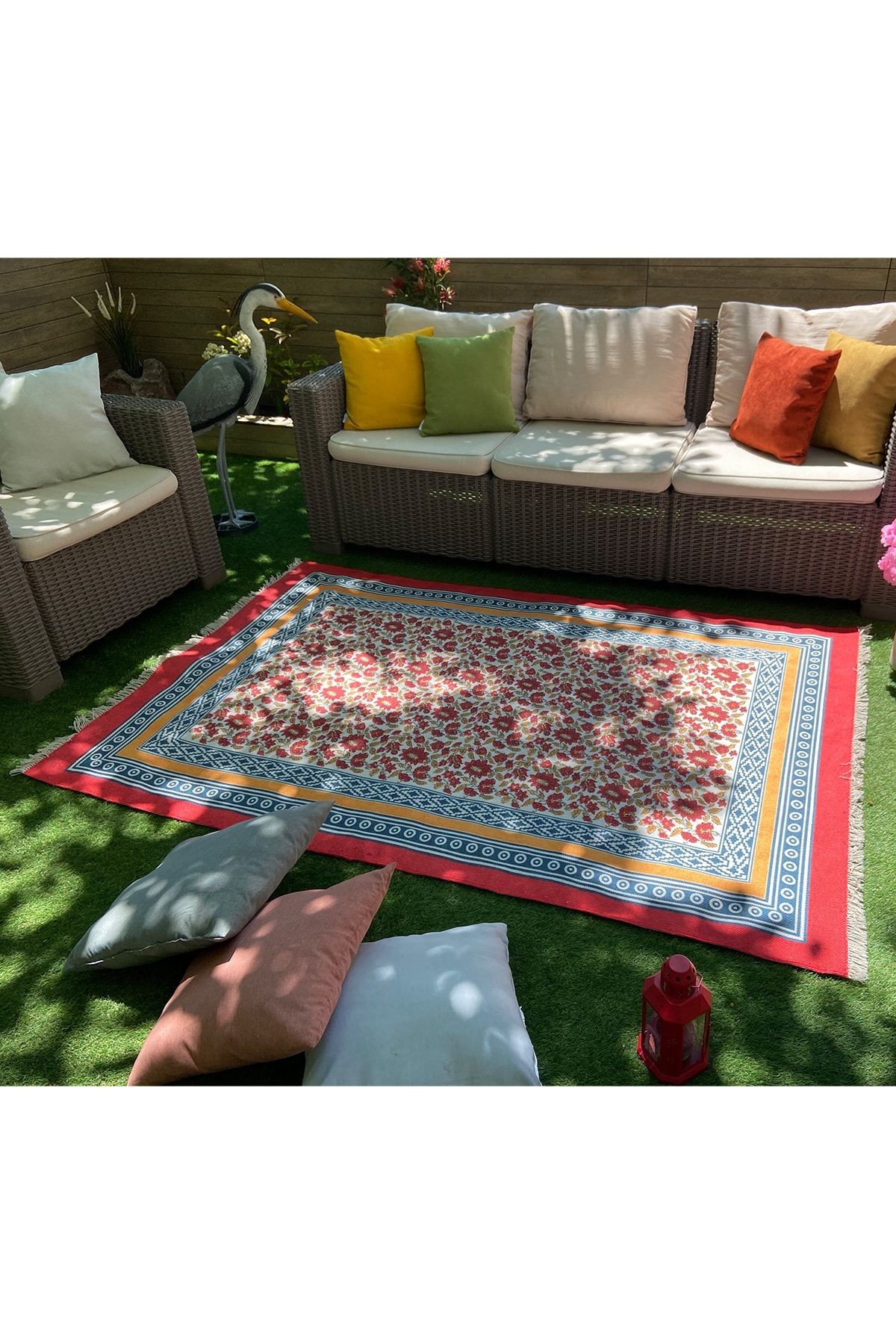 Bahama Çok Renkli Otantik Kırmızı Çerçeveli Çiçekli Kilim 304