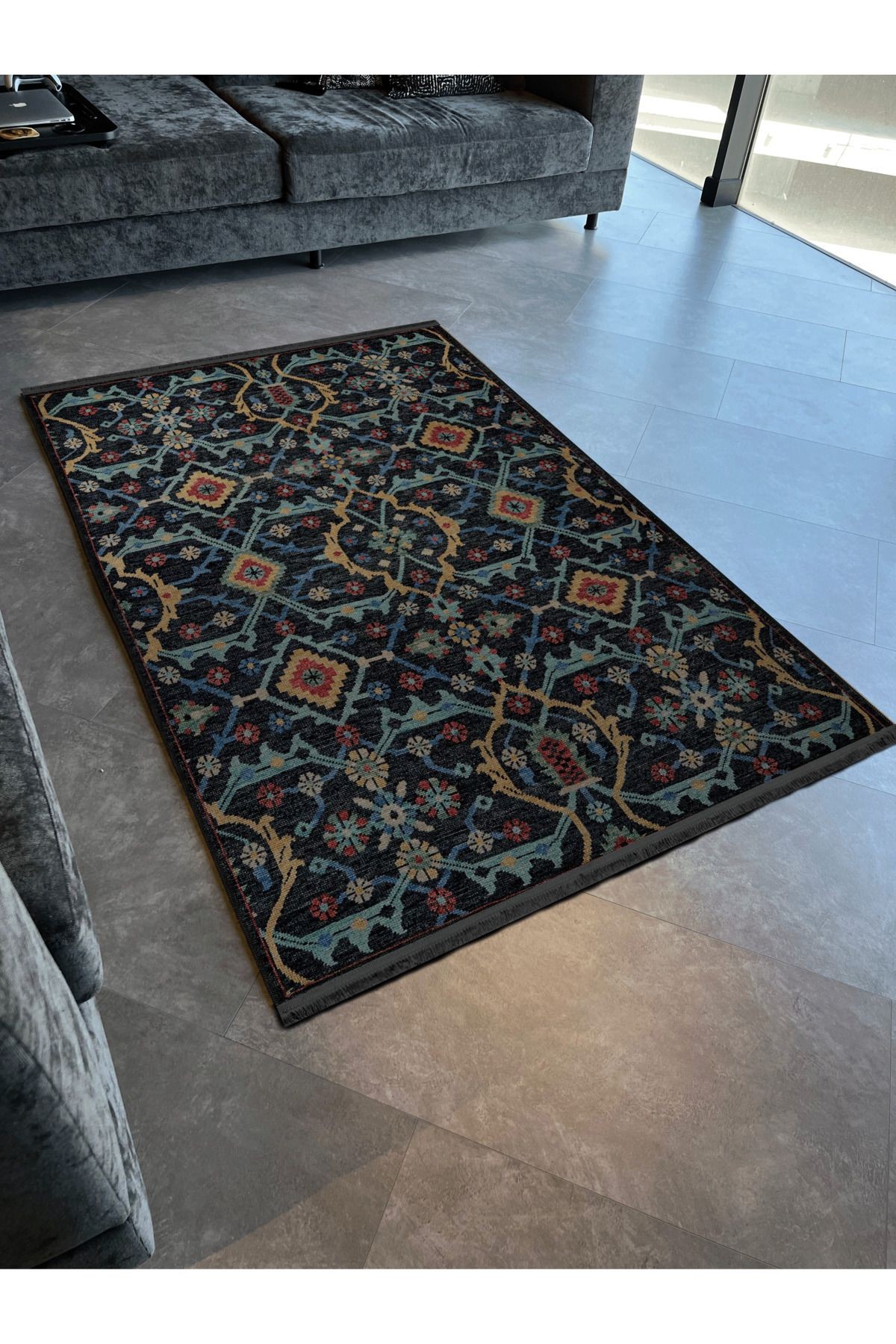 Siyah Mavi Temalı Çok Renkli Geleneksel Motif Etnik Desenli Vintage Dekoratif Halı 2785