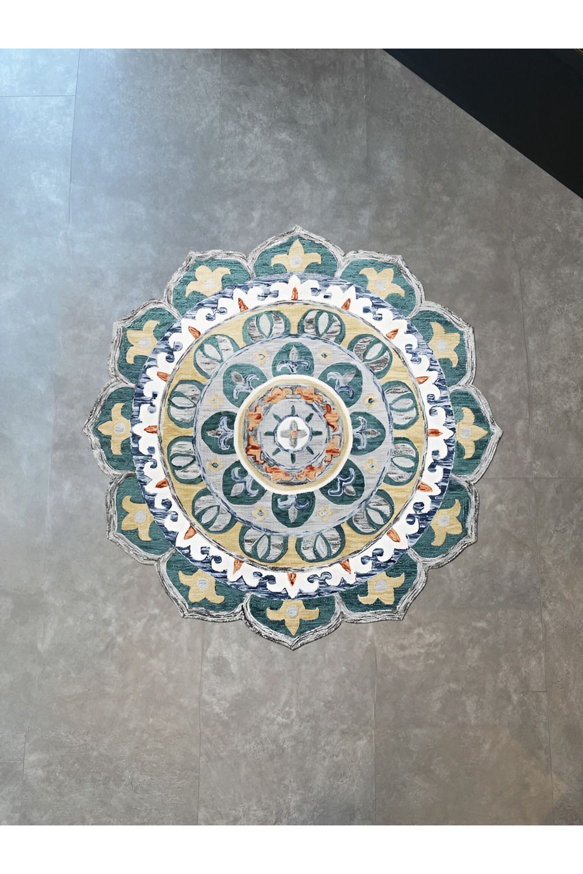 Mavi Temalı Çok Renkli Geleneksel Motif Desenli Vintage Dokuma Taban Yuvarlak Dekoratif Halı 2098