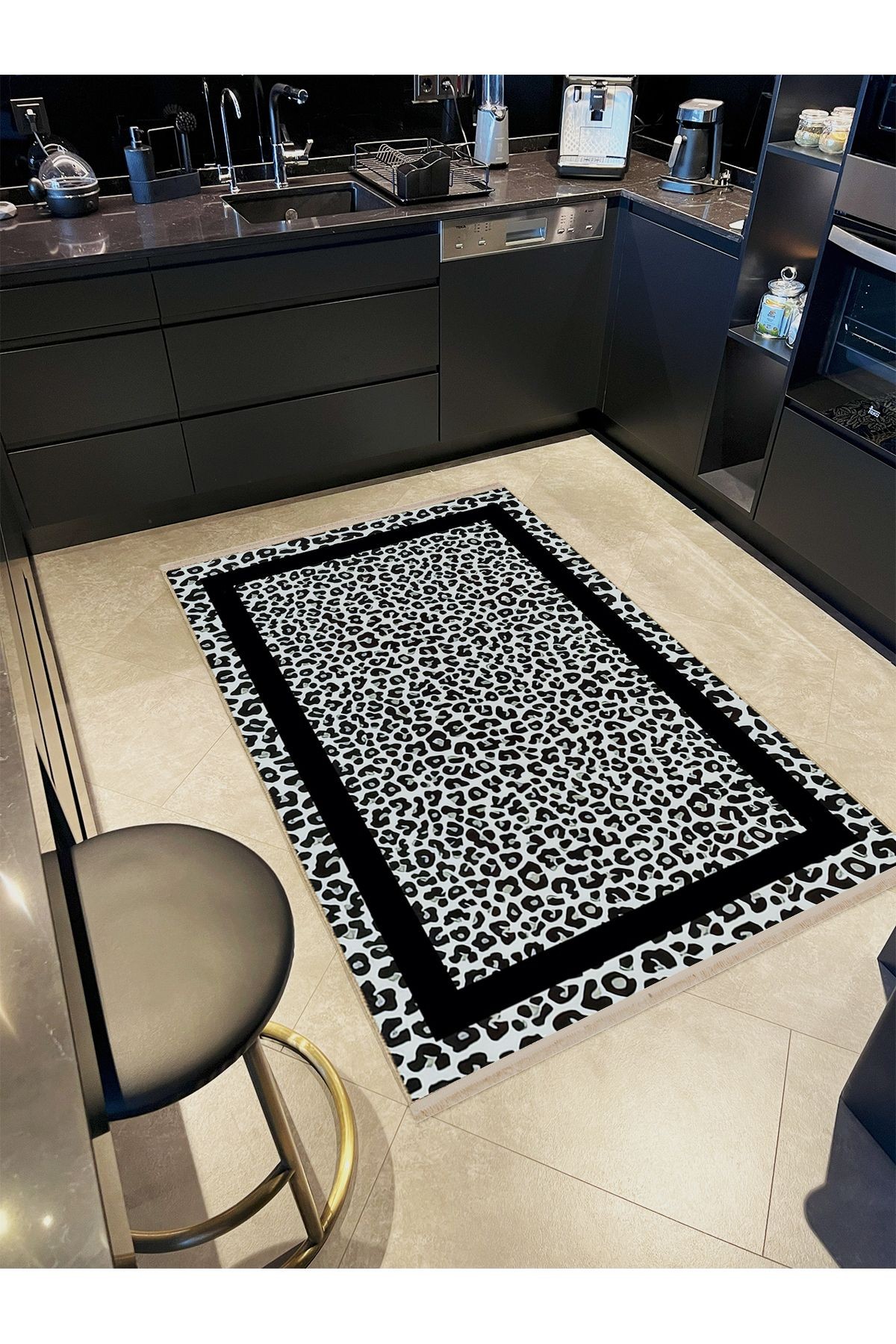 Milano Serisi Siyah Beyaz Leopar Detaylı Dokuma Taban Modern Dekoratif Halı milano03