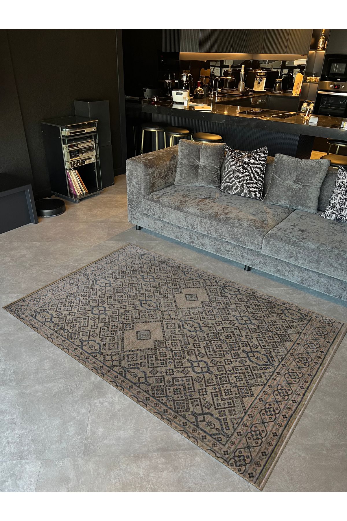 Gri Temalı Geleneksel Motif Desenli Vintage Dekoratif Halı 5242