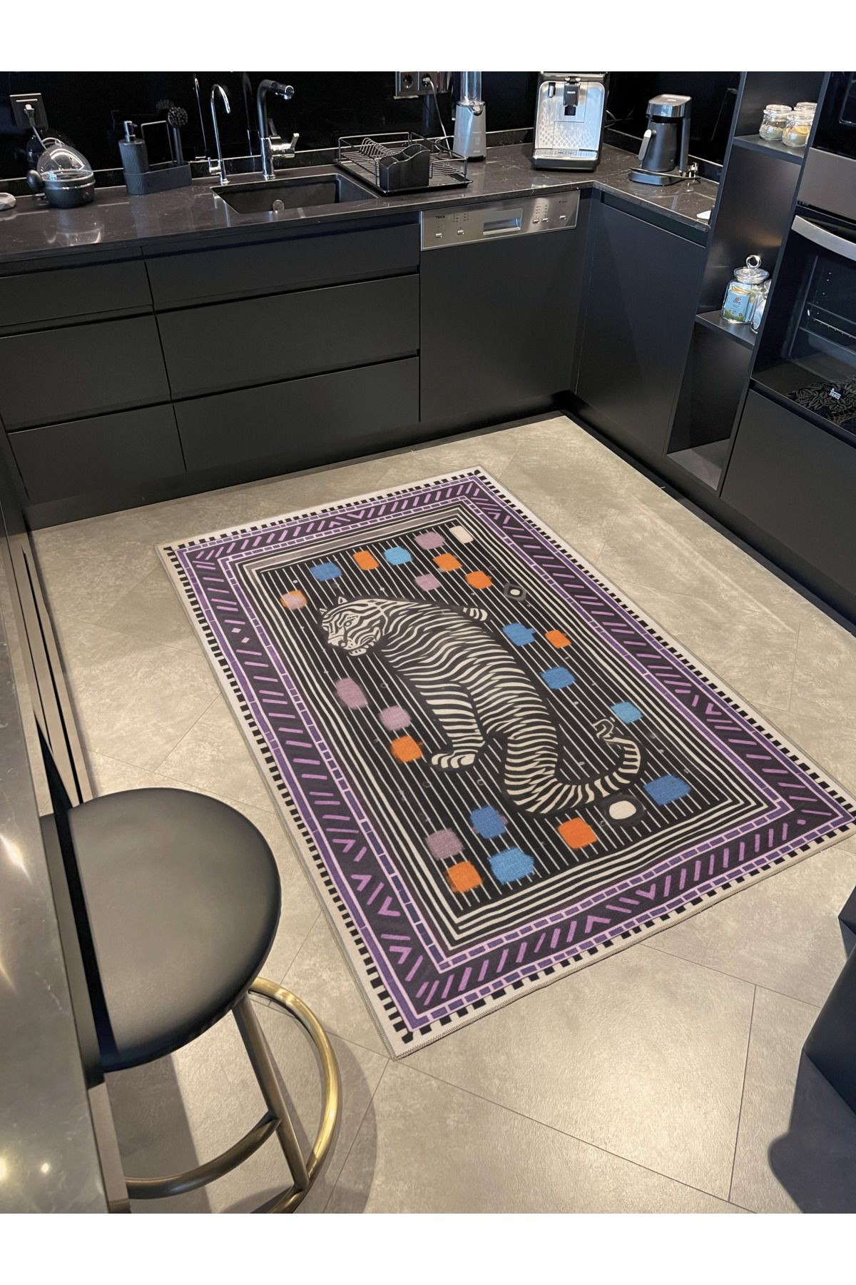 Mor Siyah Temalı Kaplan Desenli Kreatif Modern Dekoratif Halı 3195