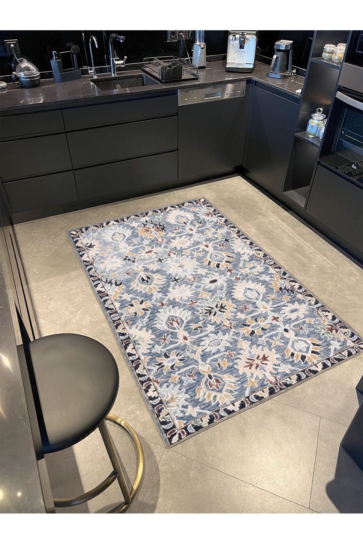 Beyaz Temalı Çiçekli Desenli Dekoratif ve Dokuma Taban Yıkanabilir Halı miravip8881