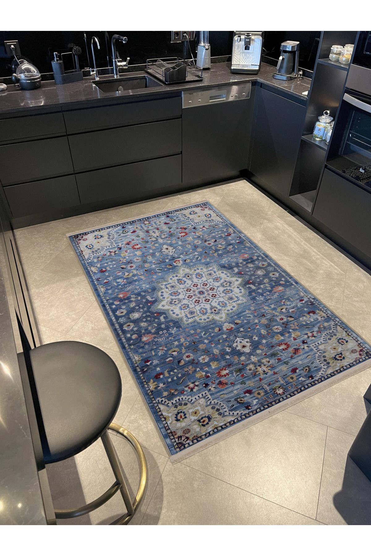 Mavi Temalı Geleneksel Motif Etnik Çiçek Desenli Kreatif Vintage Dekoratif Halı 2418