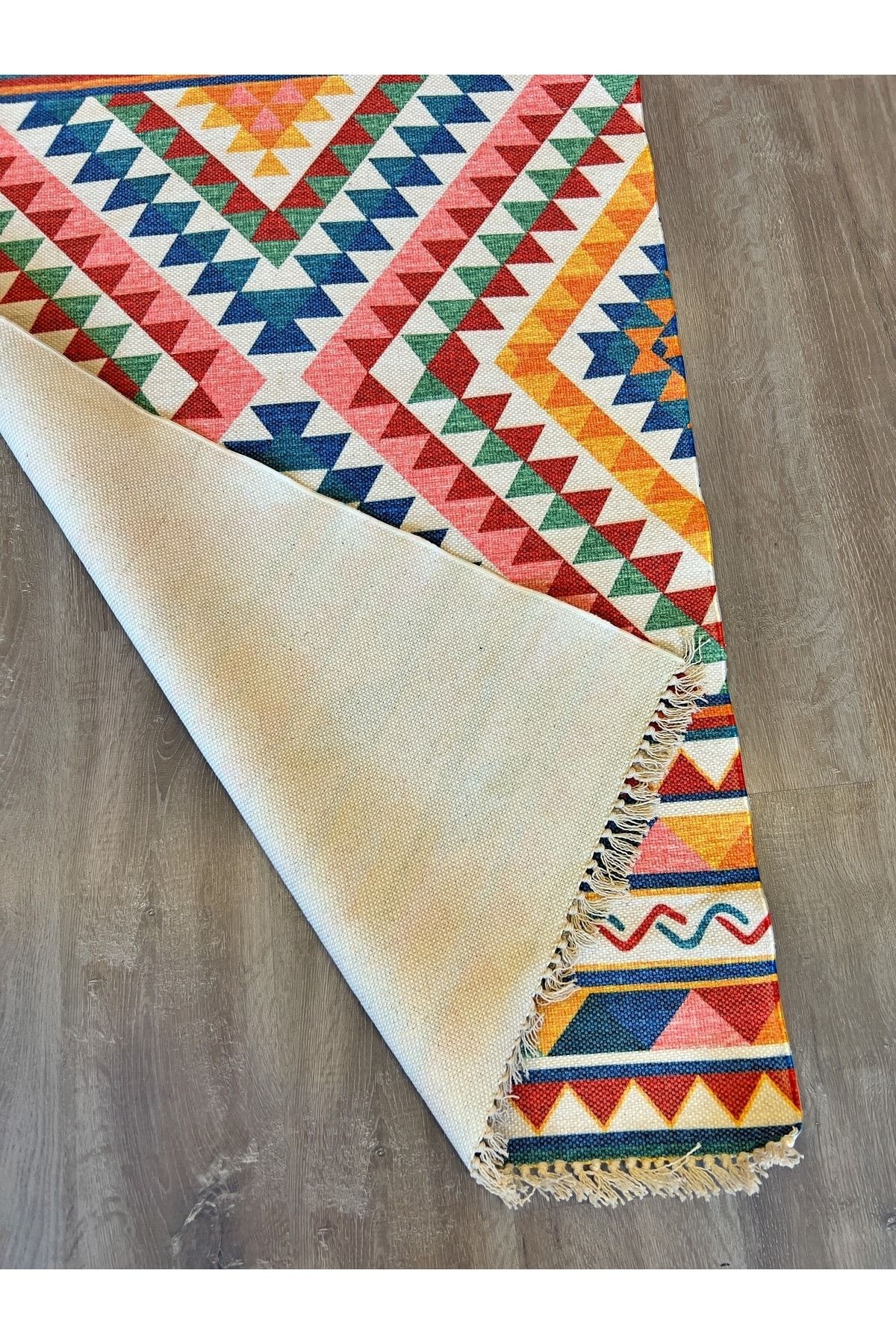 Cotton 551 Etnik Desenli Canlı Çok Renkli Kilim