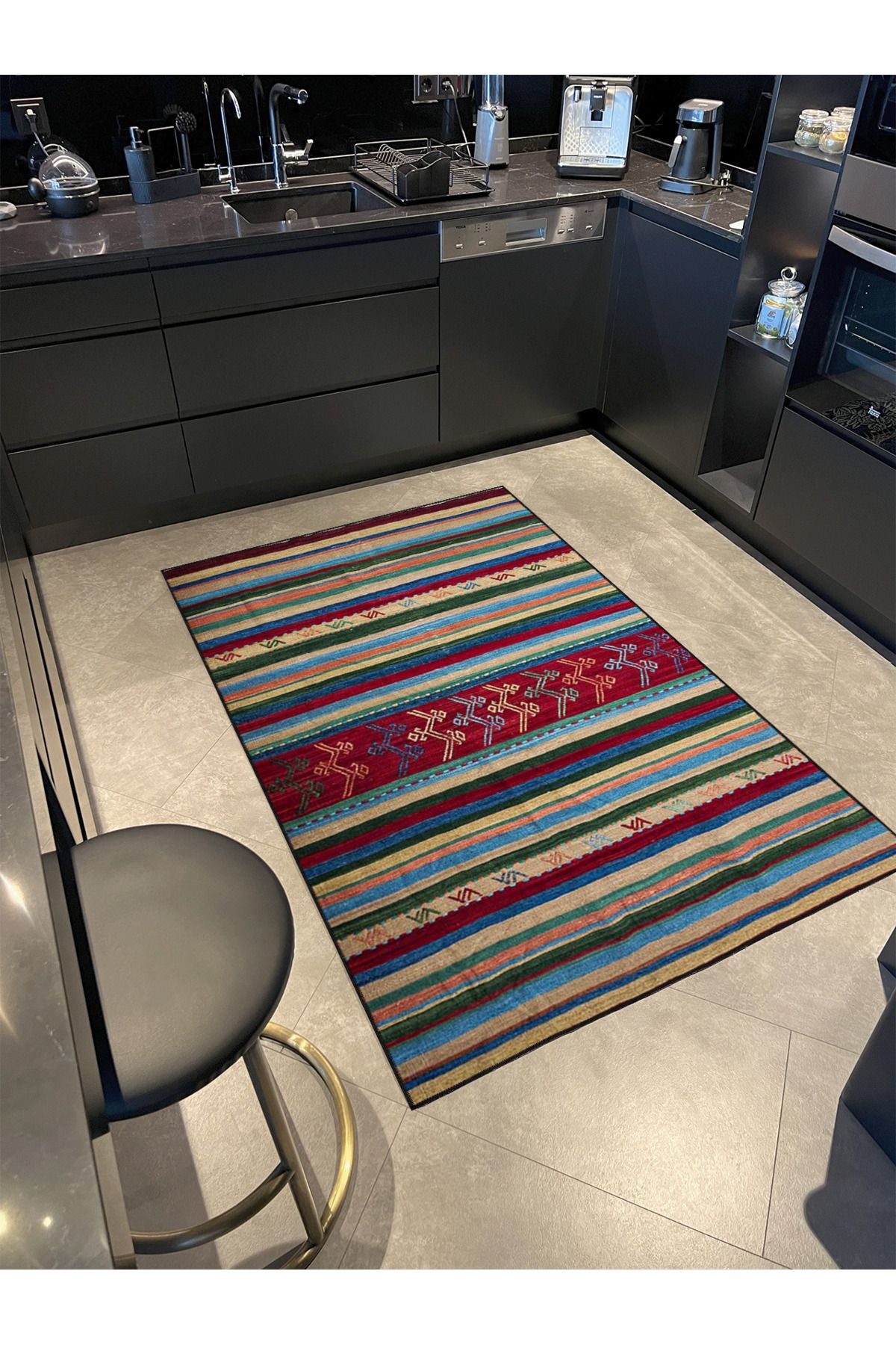 Kırmızı Renklerde Geometrik Dokuma Taban Halı miravip496