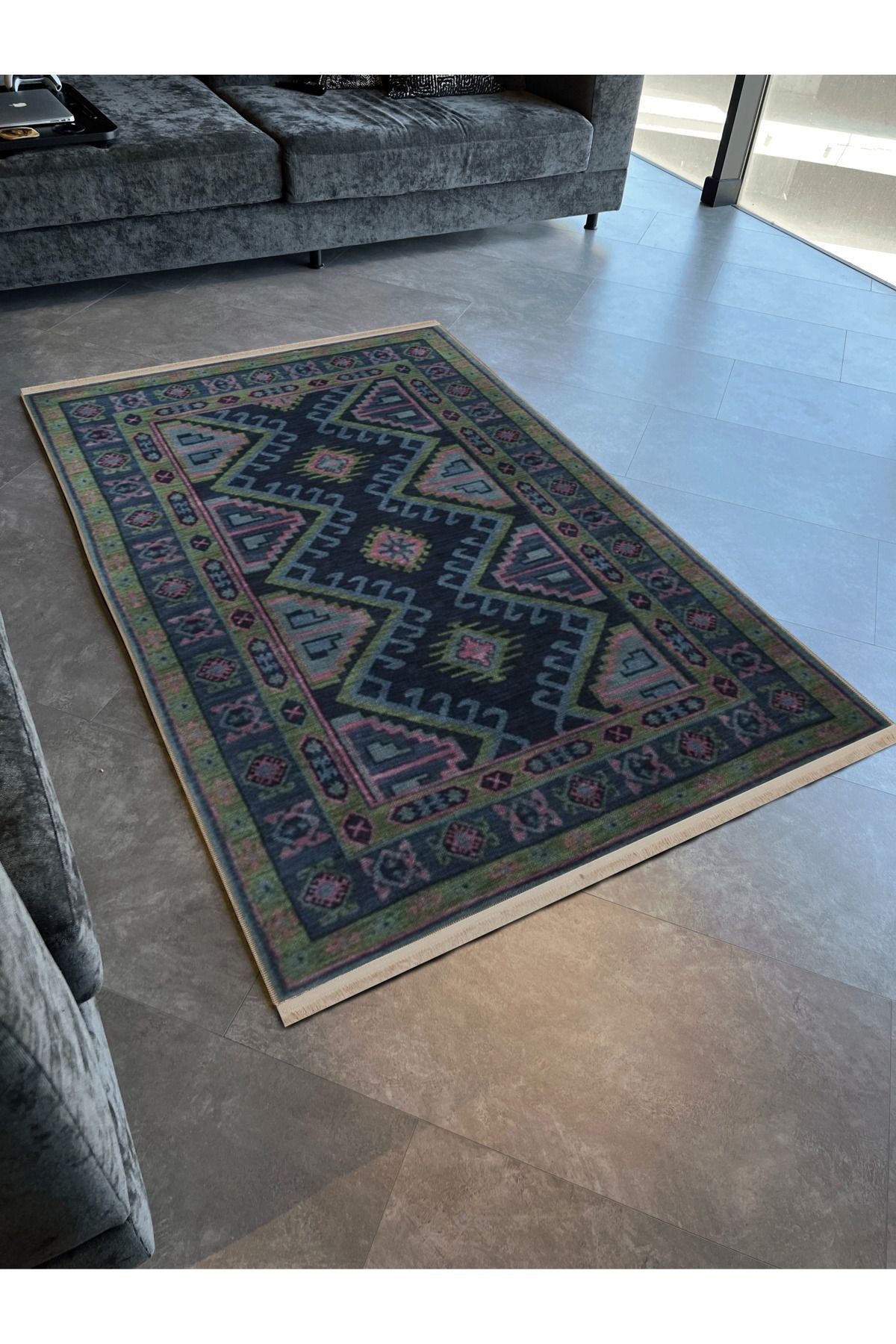 Koyu Ton Çok Renkli Geleneksel Motif Etnik Desenli Kreatif Vintage Dekoratif Halı 2796
