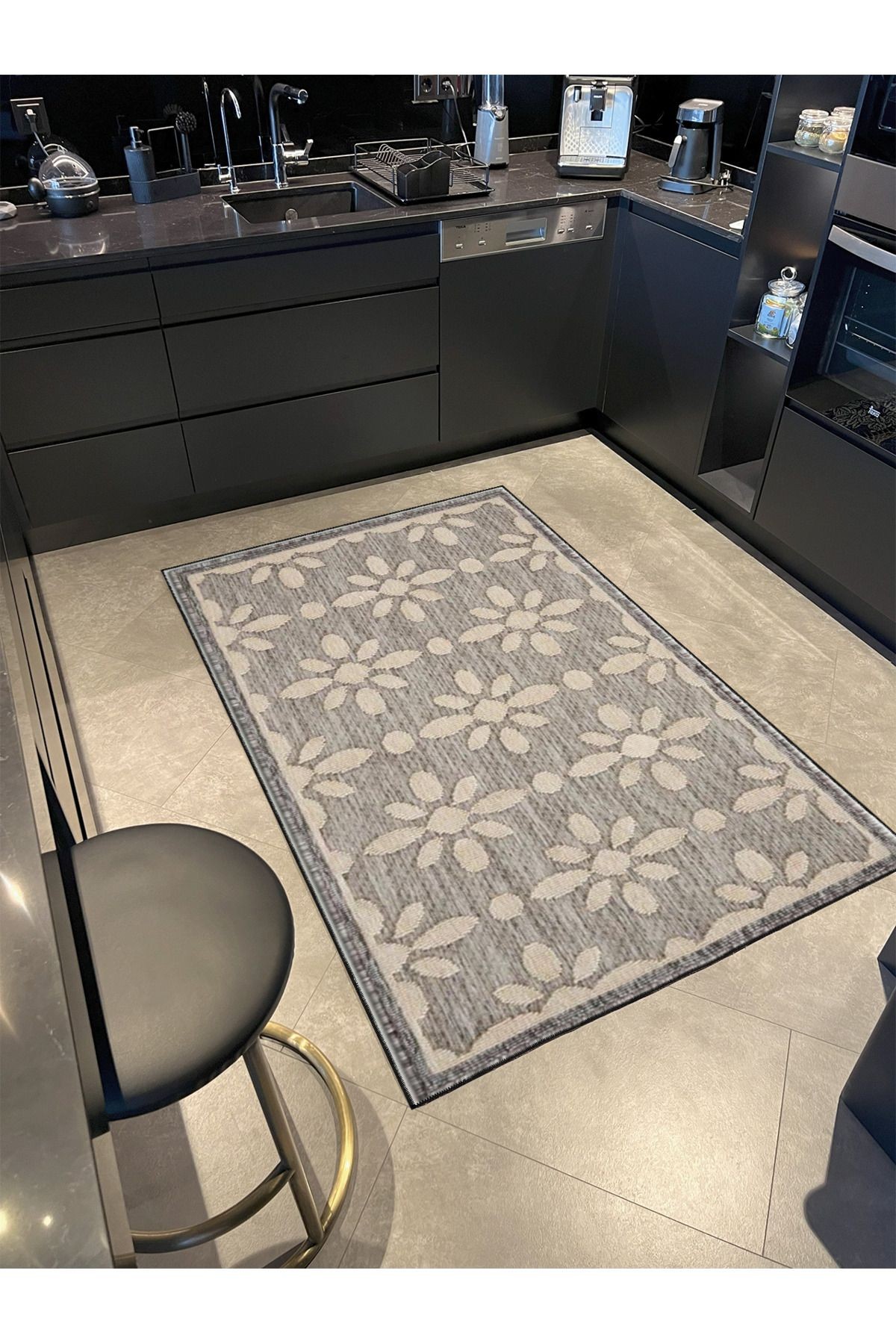 Kahverengi Güllü Şekilli Desenli Dekoratif Yıkanabilir Halı miravip8428