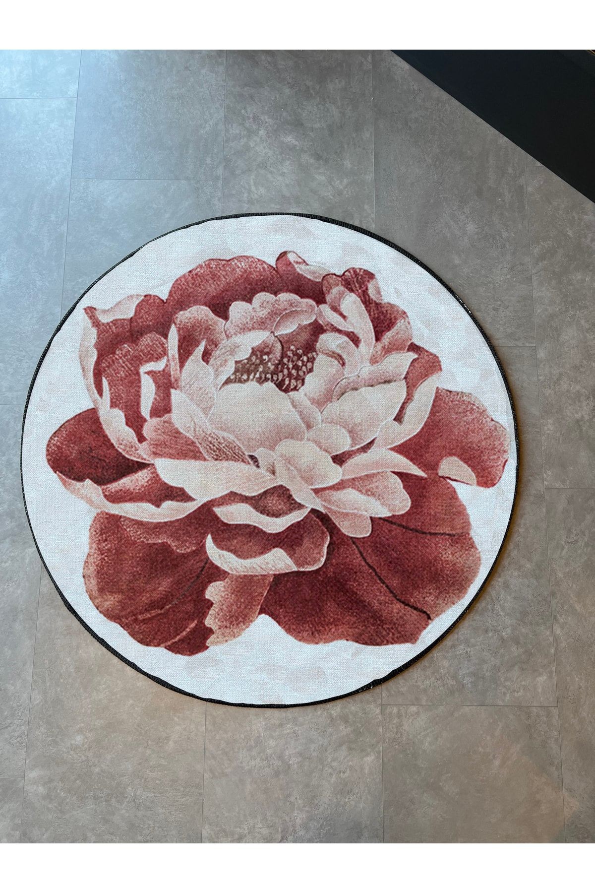 Somon Pembe Çiçek Desenli Yuvarlak Siyah Çerçeveli Yuvarlak Halı Mira 1297