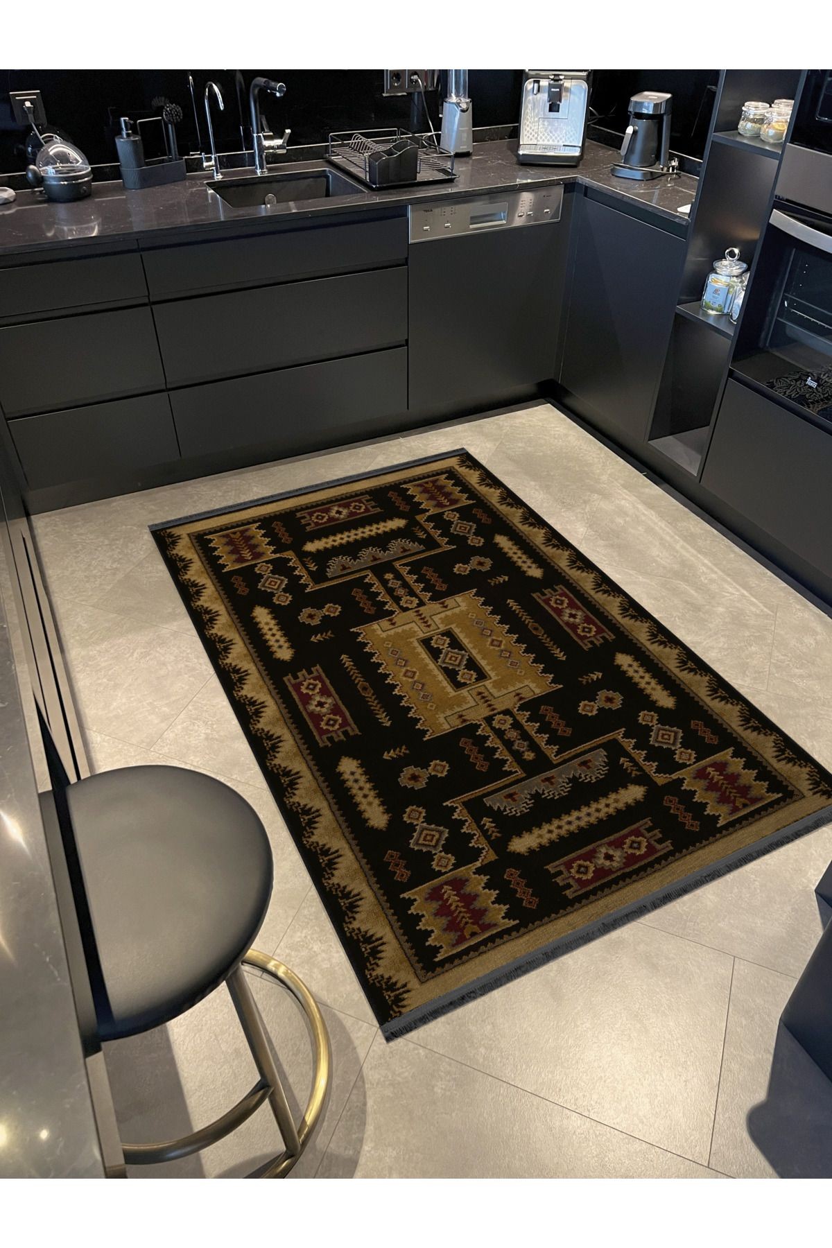 Bej Siyah Temalı Geleneksel Motif Etnik Desenli Saçaklı Vintage Dekoratif Halı 3075