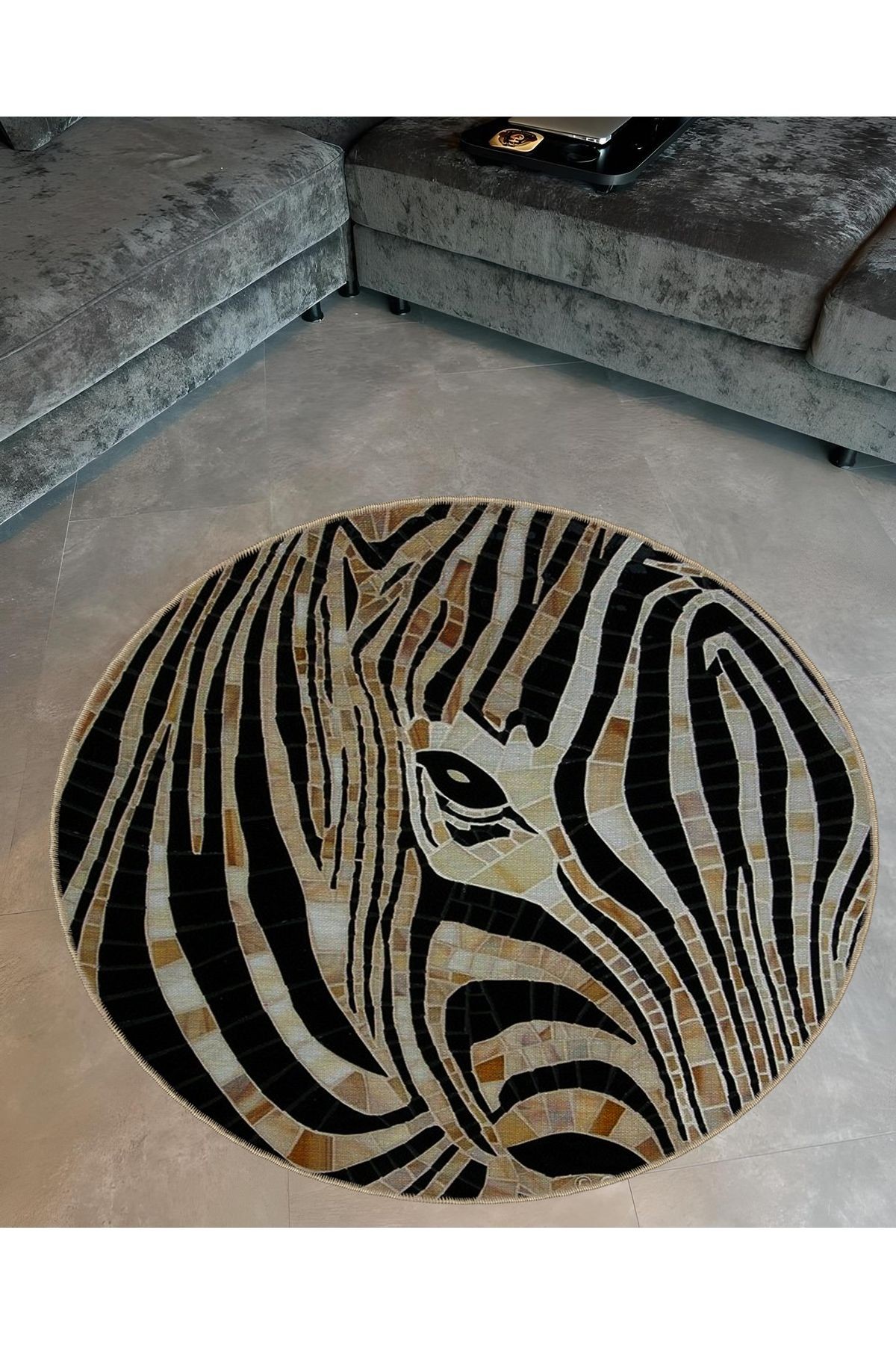 Animal Koleksiyonu Yuvarlak Zebra Yüzü Desenli Dokuma Taban Yıkanabilir Halı animal10