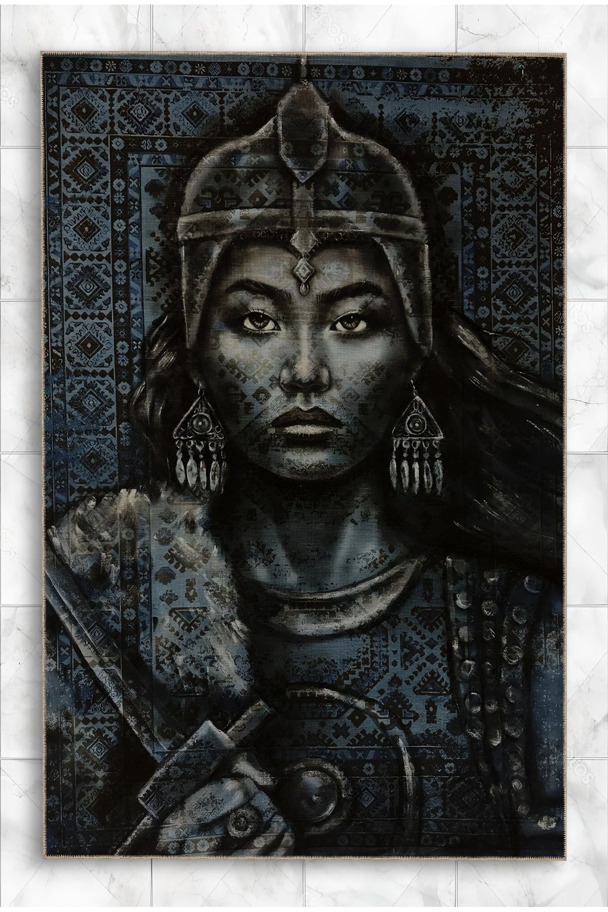 Siyah Lacivert Tonlarda Etnik Kadın Yüzü  Desenli Dokuma Taban Yıkanabilir Halı miraface40