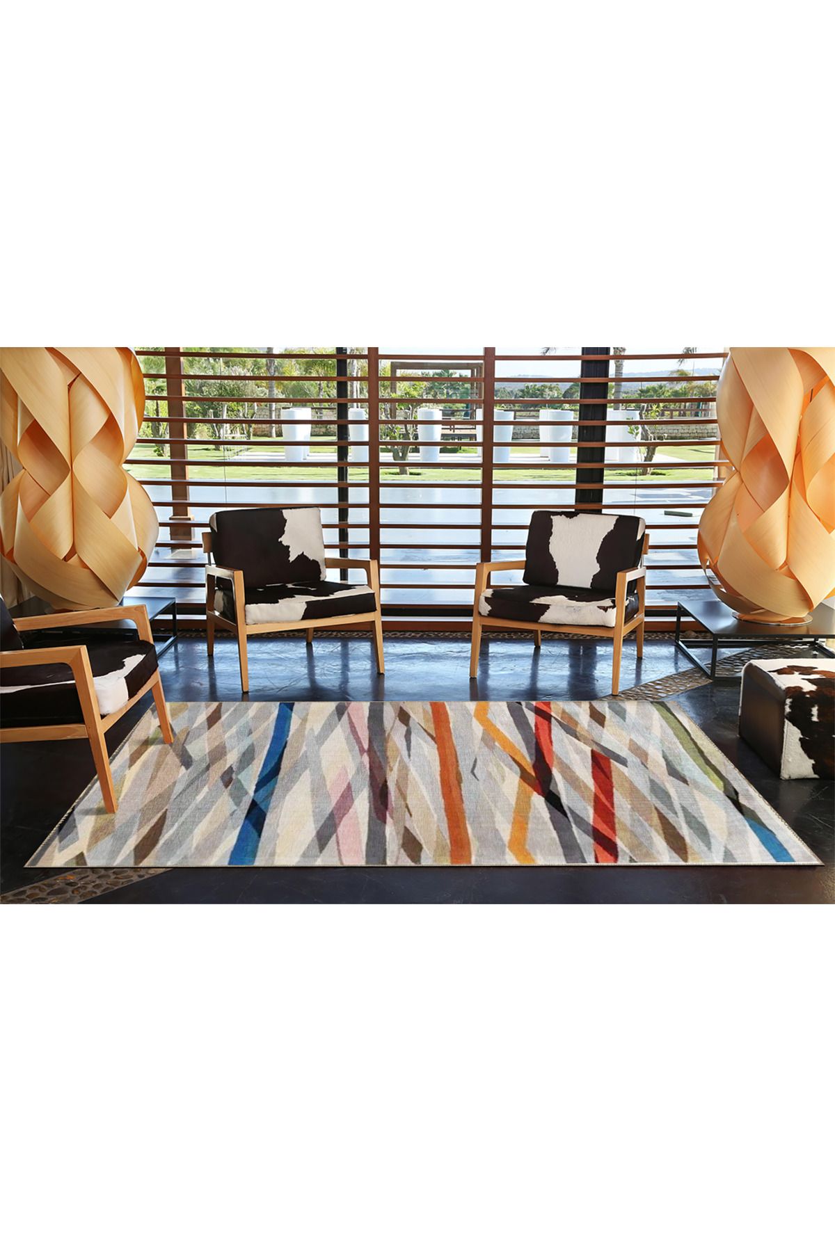 Gri ve Karışık Renkli Tonlarında Çapraz Çizgili Desenli Dekoratif Halı 4081