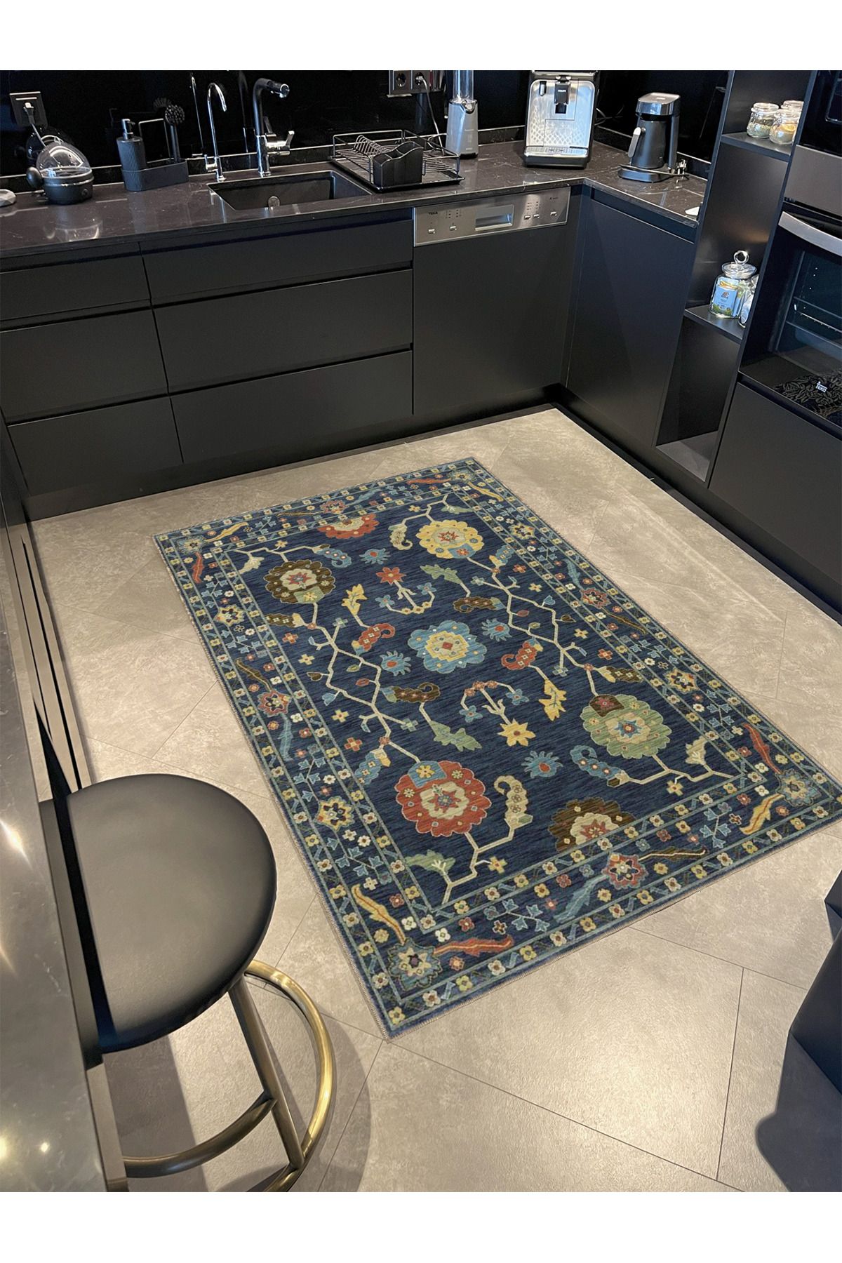 Lacivert Temalı Çok Renkli Motifli Etnik Çiçek Desenli Vintage Dekoratif Halı 3888