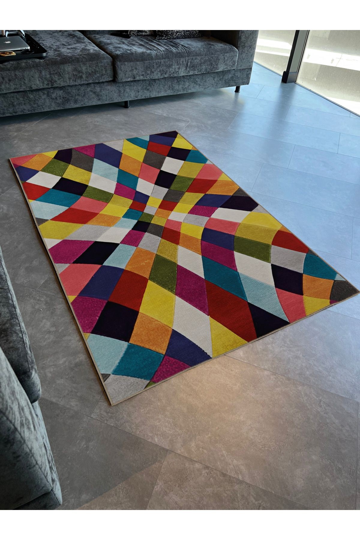 Çok Renkli Perspektif Geometrik Kare Desenli Kreatif Modern Dekoratif Halı 2112