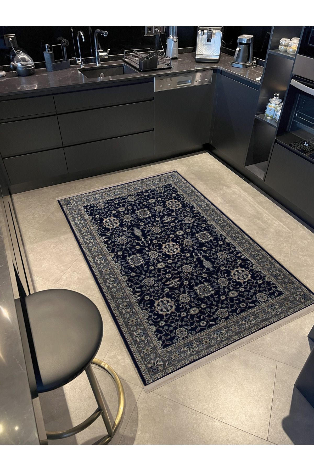 Siyah Temalı Geleneksel Motif Etnik Desenli Kreatif Vintage Dekoratif Halı 2781