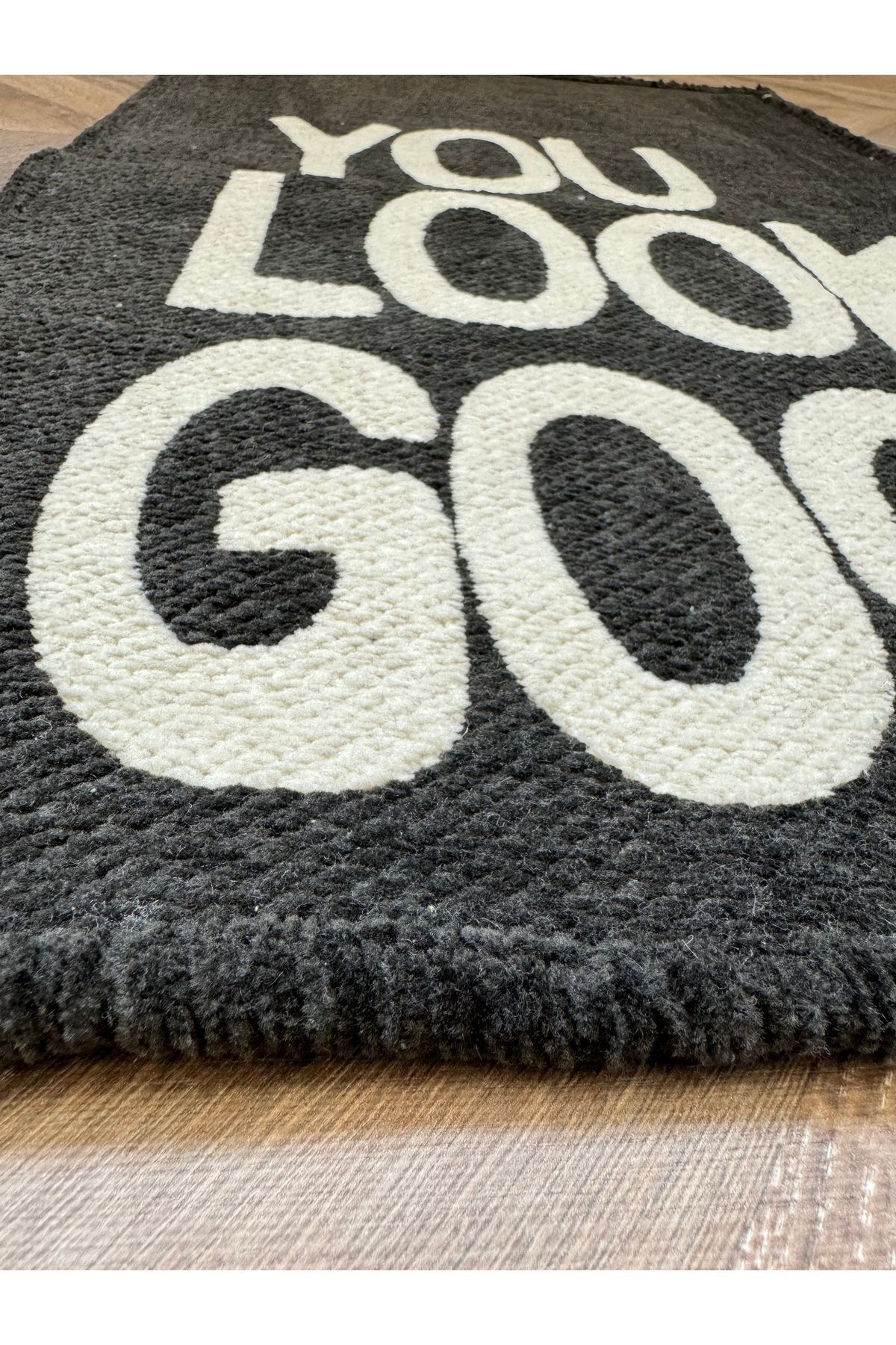 You Look Good Yazılı Gri Dokuma Banyo Paspası 90×57