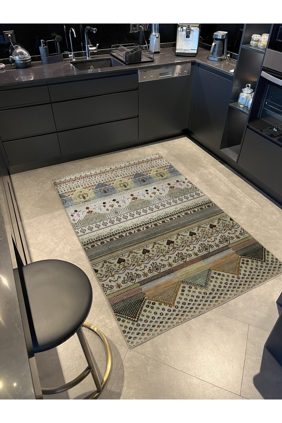 Bej Gri Temalı Şerit Bölme Karma Etnik Şekil Desenli Modern Dekoratif Halı 2322