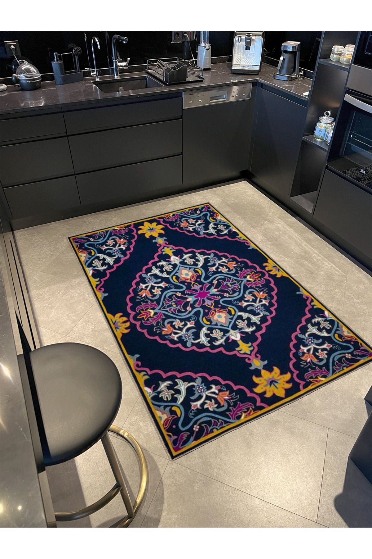 Laciver Temalı Çok Renkli Geleneksel Motif Desenli Vintage Dekoratif Halı 4712