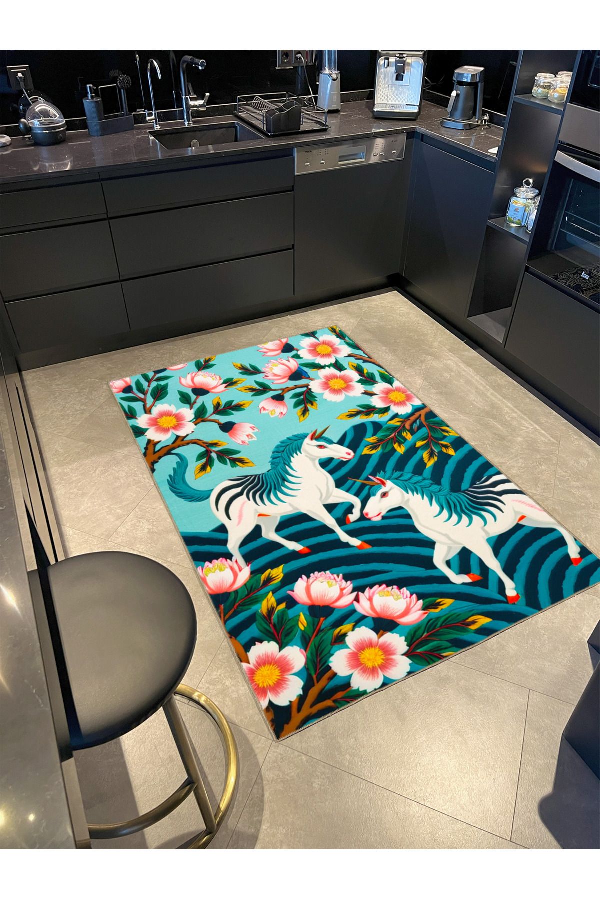 Paris Koleksiyonu Soyut Tasarım Boynuzlu At ve Çiçekler Desenli Modern Dekoratif Halı 78