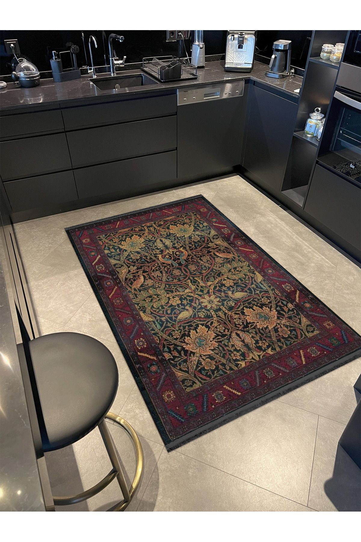 Bordo Bej Temalı Geleneksel Motif Sarmaşık Çiçek Desenli Saçaklı Vintage Dekoratif Halı 4513