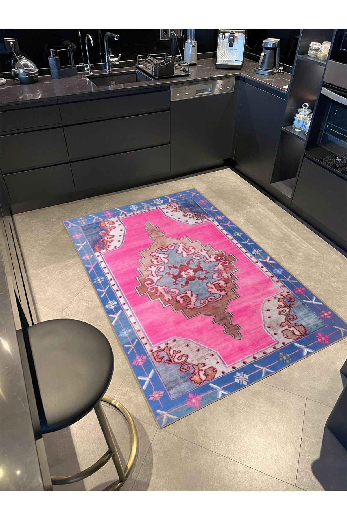 Mavi Pembe Temalı Geleneksel Motif Desenli Vintage Dekoratif Halı 3611