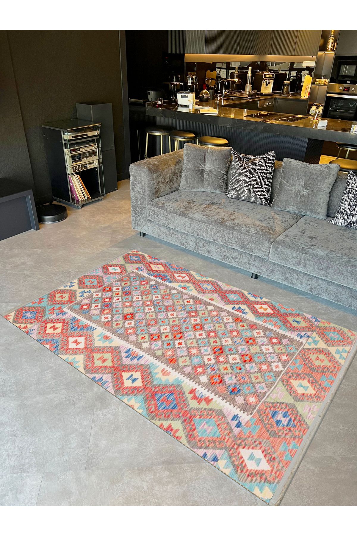 Güney Koleksiyonu Çok Renkli Geometrik Motifli ve Geleneksel Desenli Vintage Dekoratif Halı 40