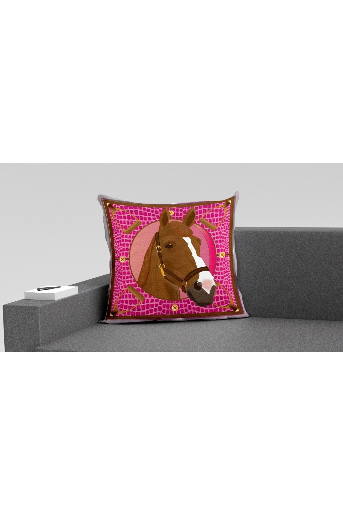 Kırlent Pembe Kahve Rengi At Ve Üzengi Temalı Pillow49