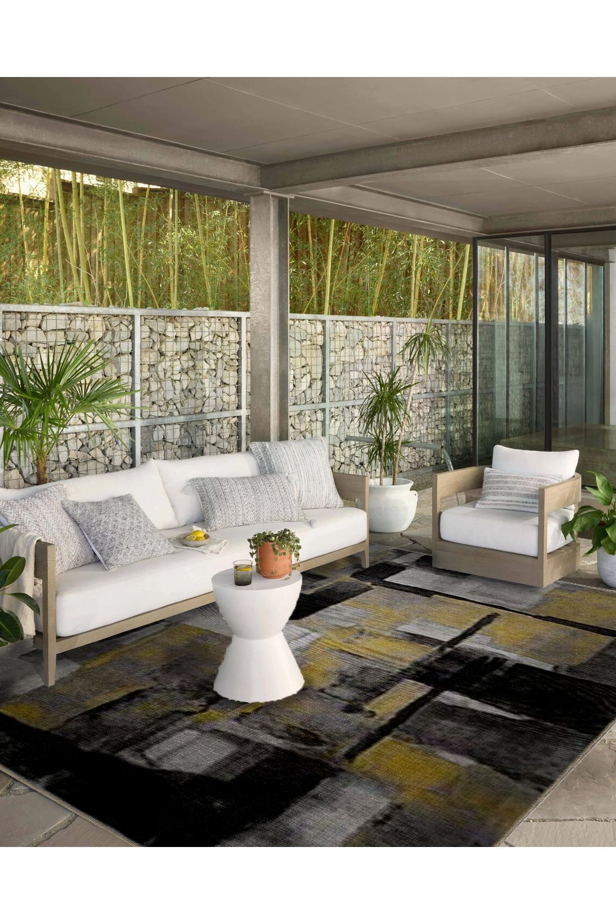 Gri Sarı Temalı Geometrik Duvar Grafiti Desenli Modern Dekoratif Halı 5304