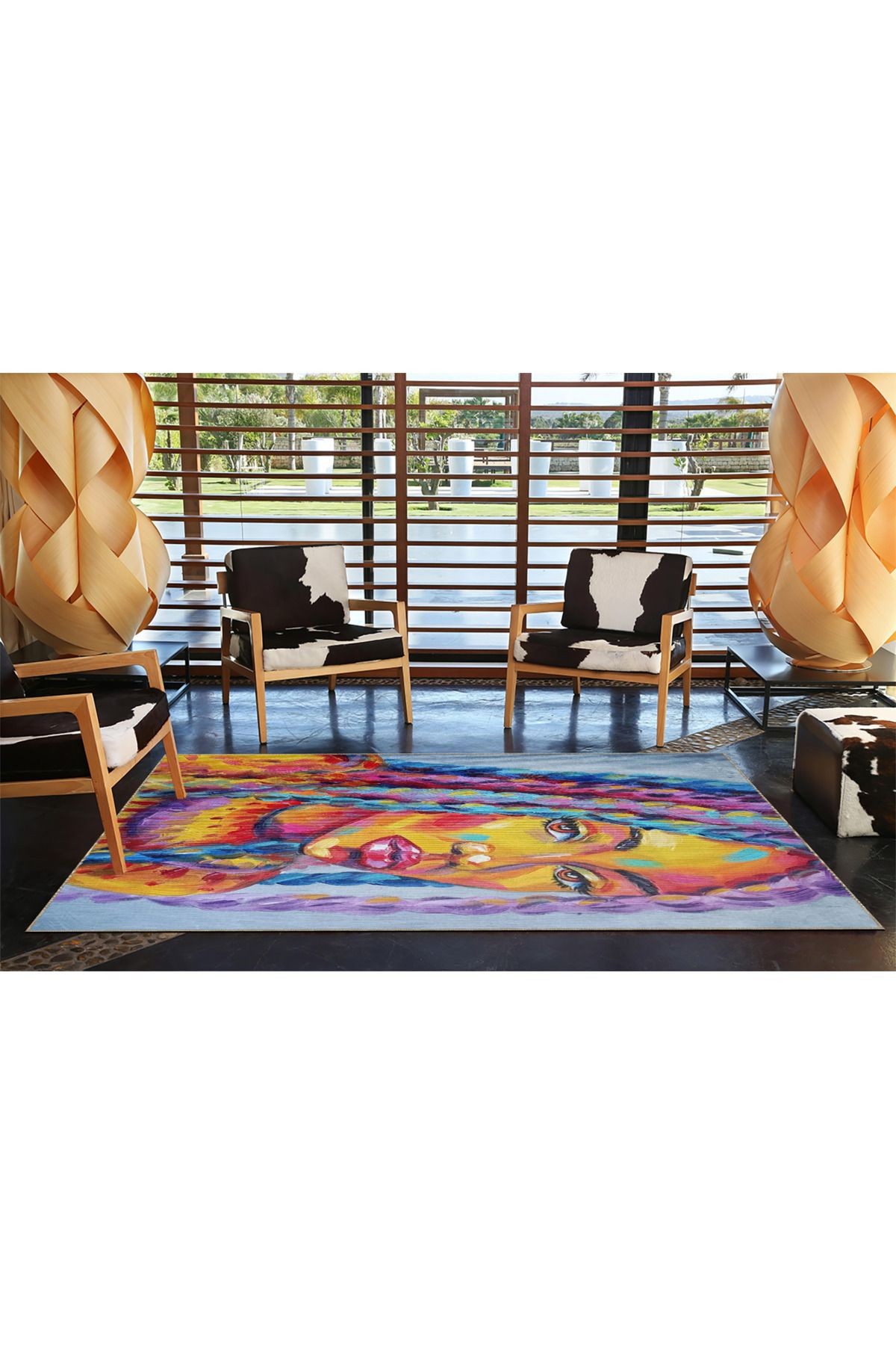 Kız Modern Poz Veren Kadın Desenli Dokuma Taban Yıkanabilir Halı miravip8707