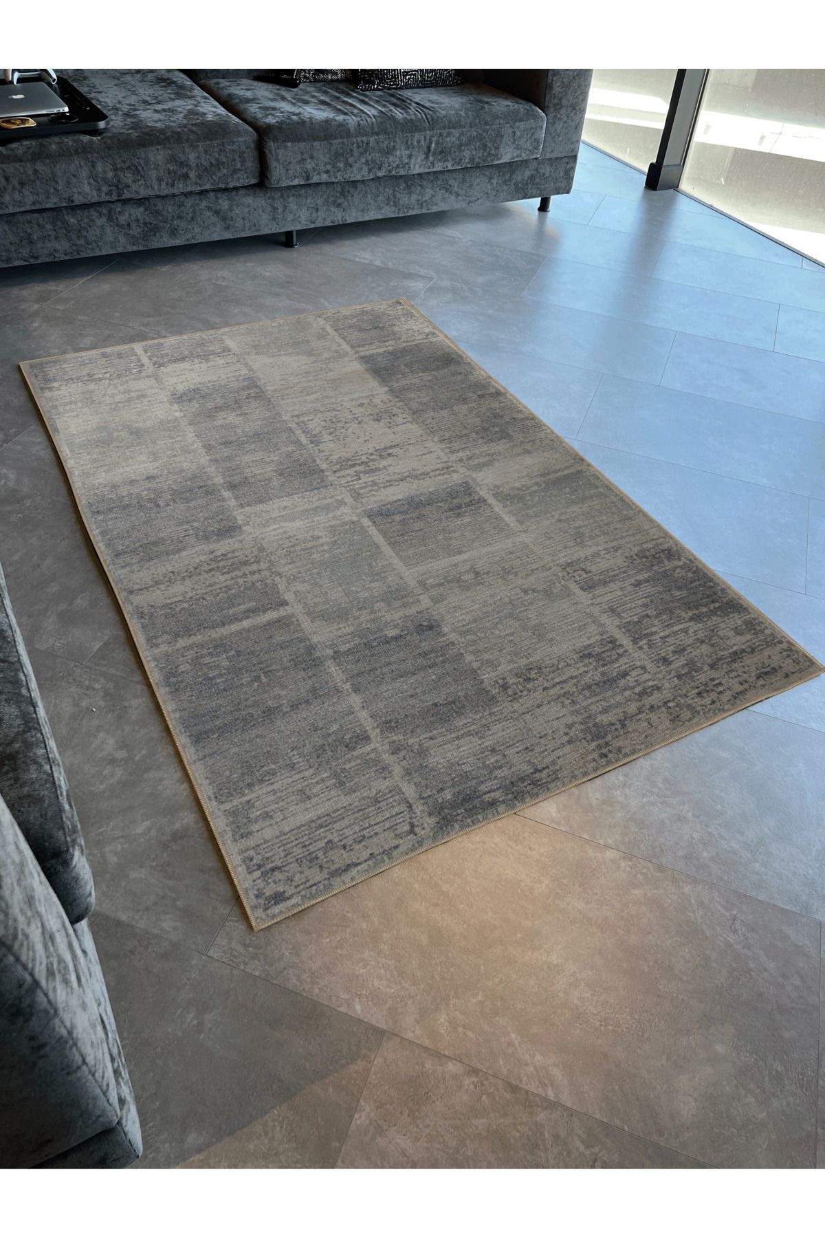 Gri Temalı Soyut Kare Geometrik Desenli Kreatif Modern Dekoratif Halı 3098