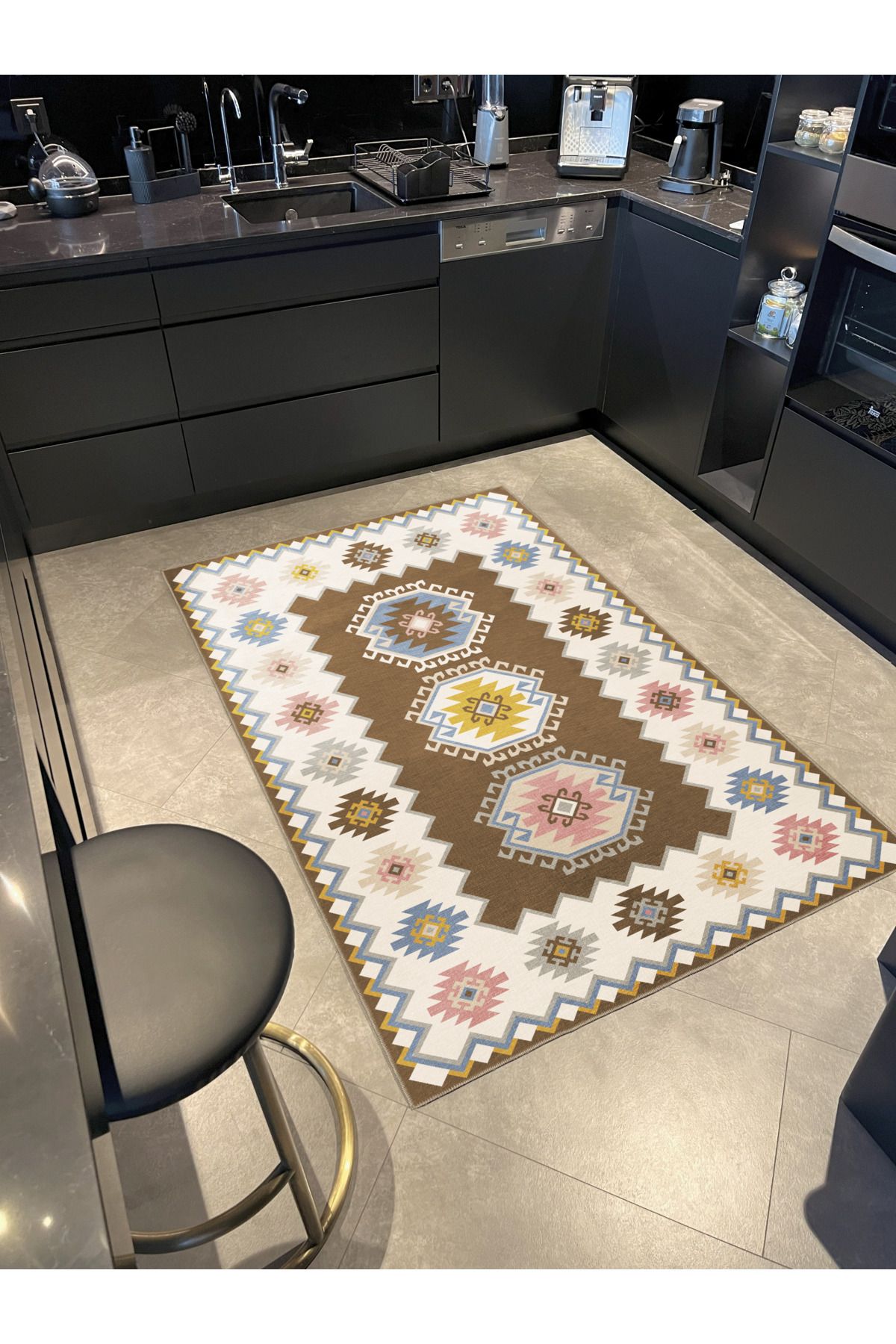 Kahve Bej Temalı Geleneksel Motif Desenli Vintage Dekoratif Halı 3348