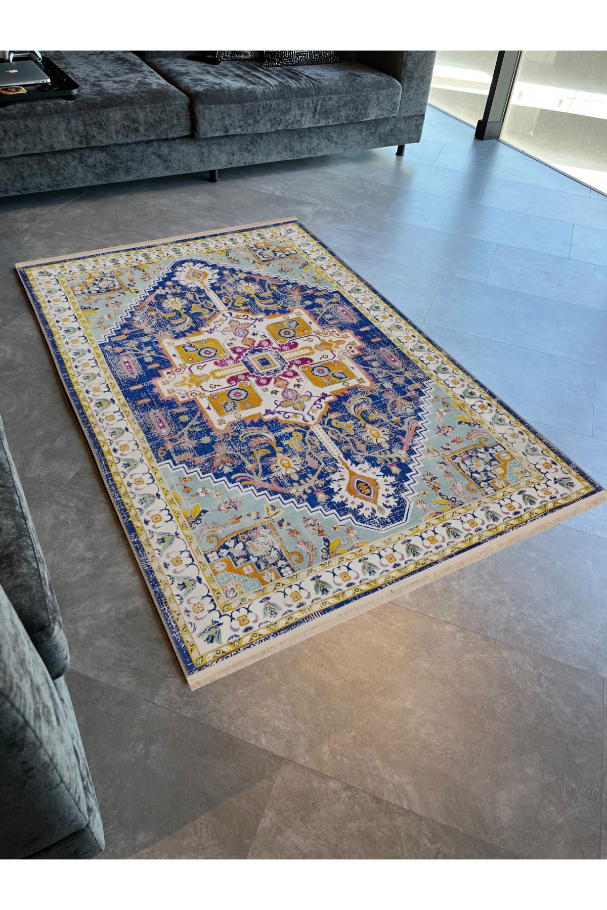 Açık Ton Mavi Sarı Temalı Geleneksel Motif Etnik Desenli Kreatif Vintage Dekoratif Halı 2043