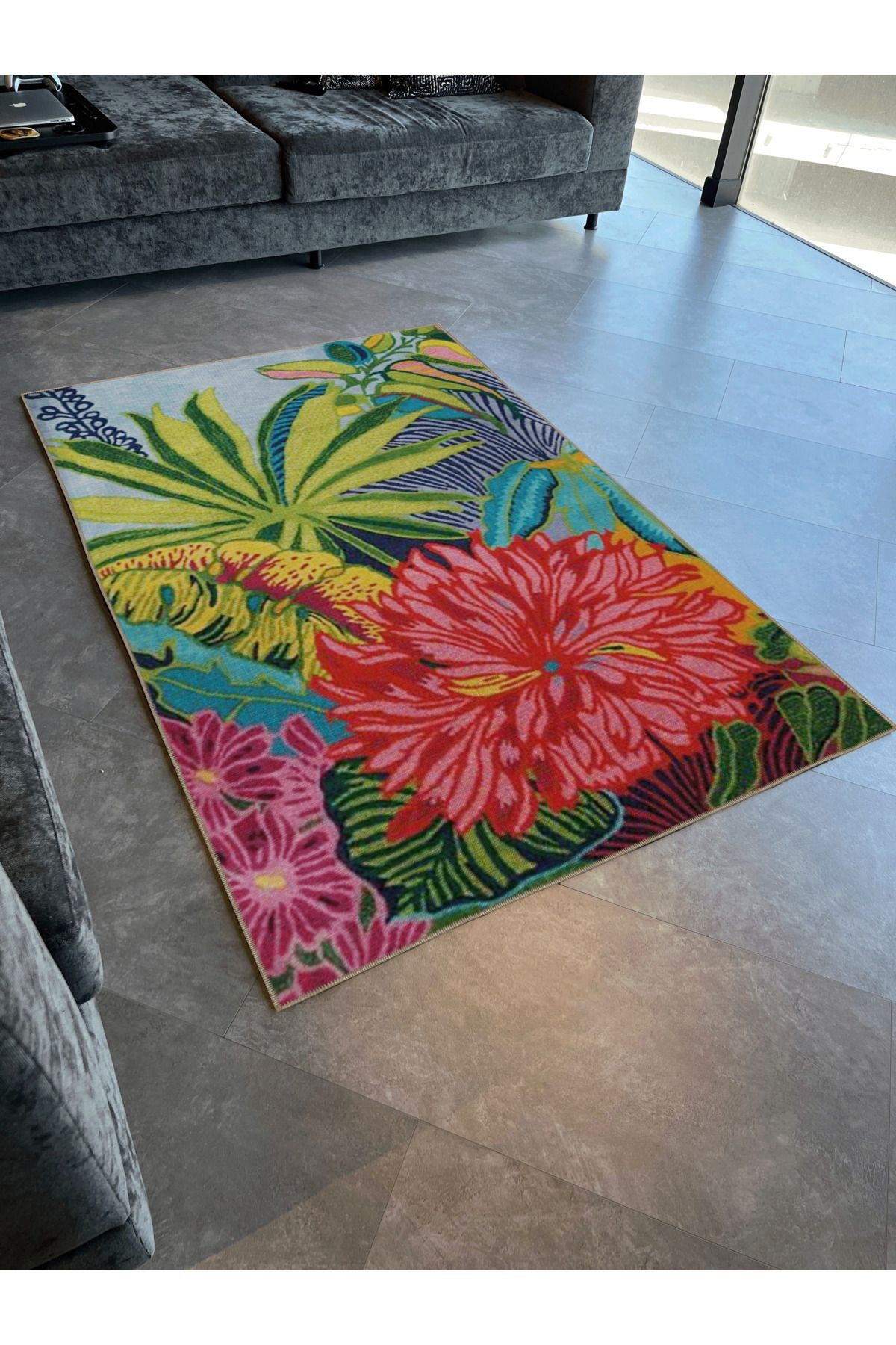 Tropikal Tema Çok Renkli Çiçek Palmiye Ağacı Desenli Kreatif Modern Dekoratif Halı 3168
