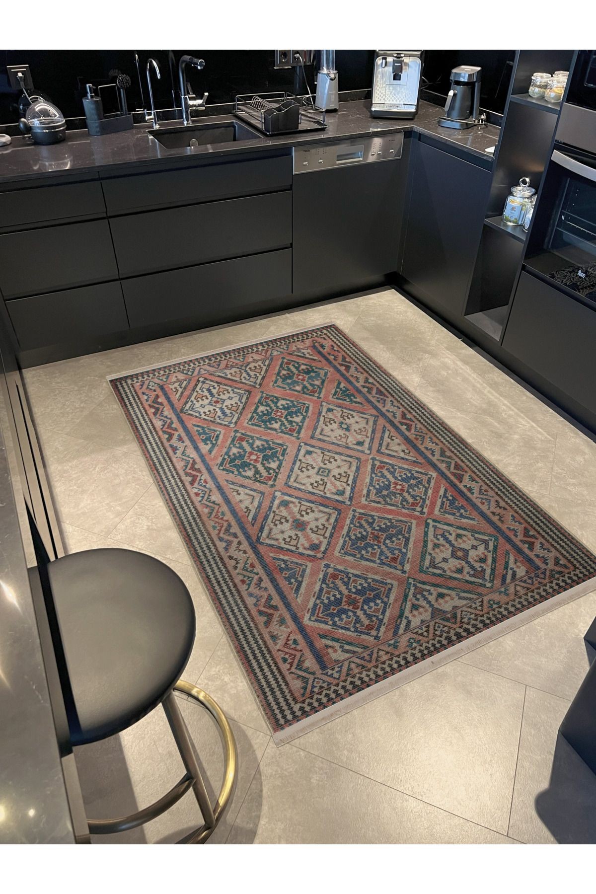 Pembe Temalı Çok Renkli Geleneksel Motif Desenli Kreatif Vintage Dekoratif Halı 2902