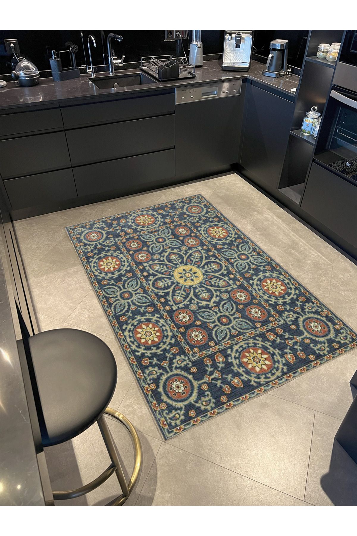 Lacivert Temalı Geleneksel Motif Etnik Çiçek Desenli Vintage Dekoratif Halı 3911