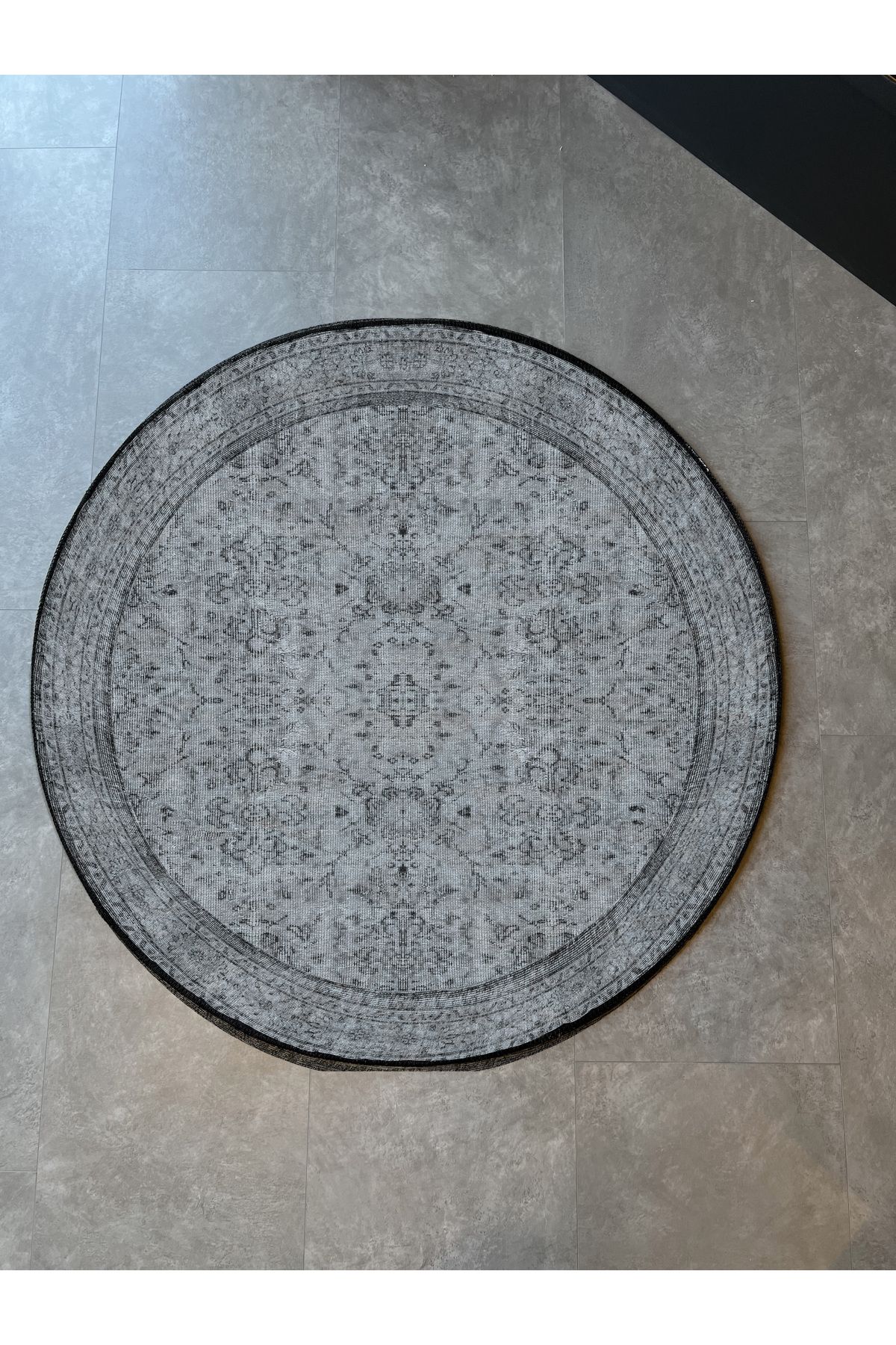 Mira Yuvarlak Gri Geleneksel Motif Desen Dokuma Taban Dekoratif Halı