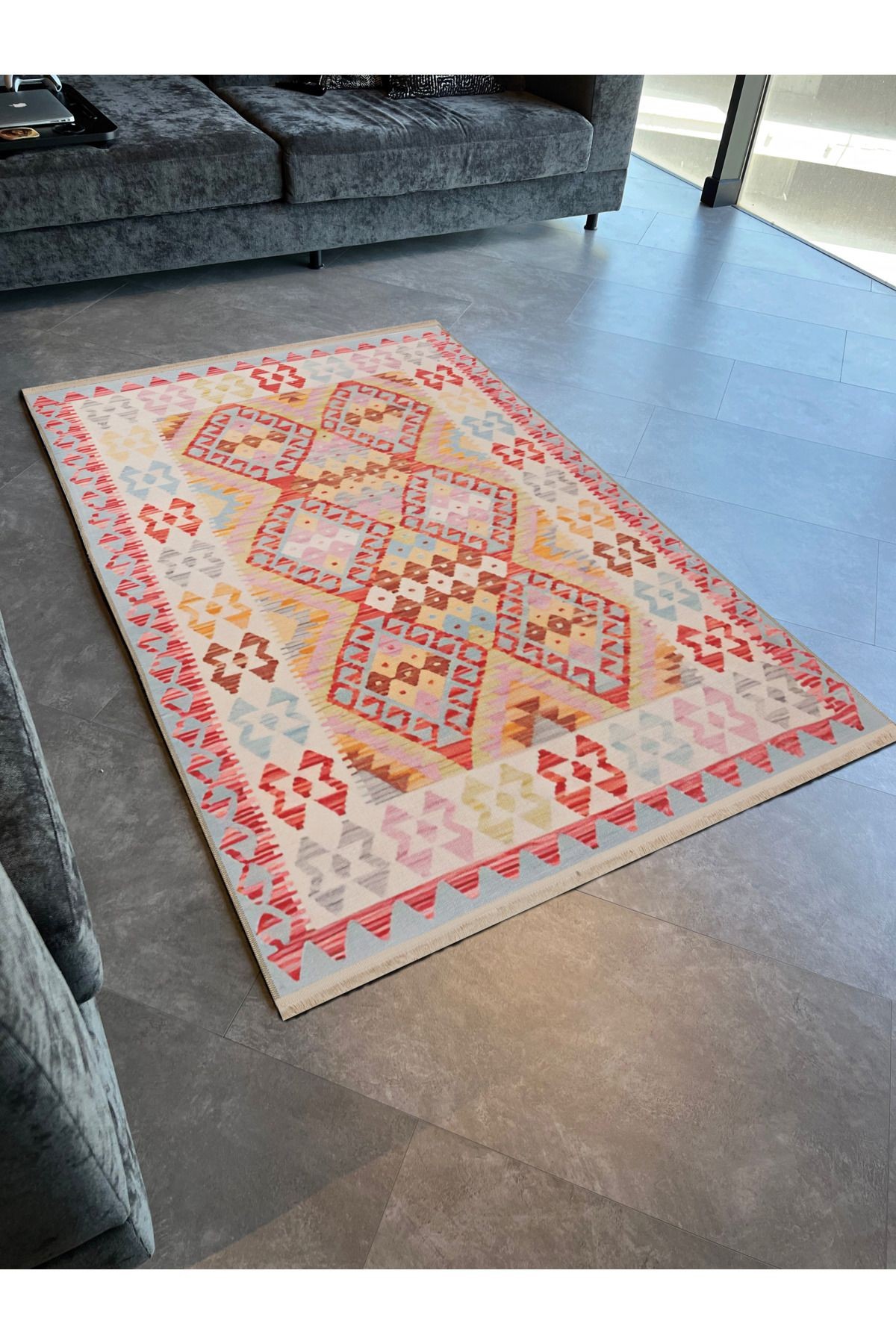 Çok Renkli Geleneksel Motif Kelebek Desenli Vintage Dekoratif Halı 1958