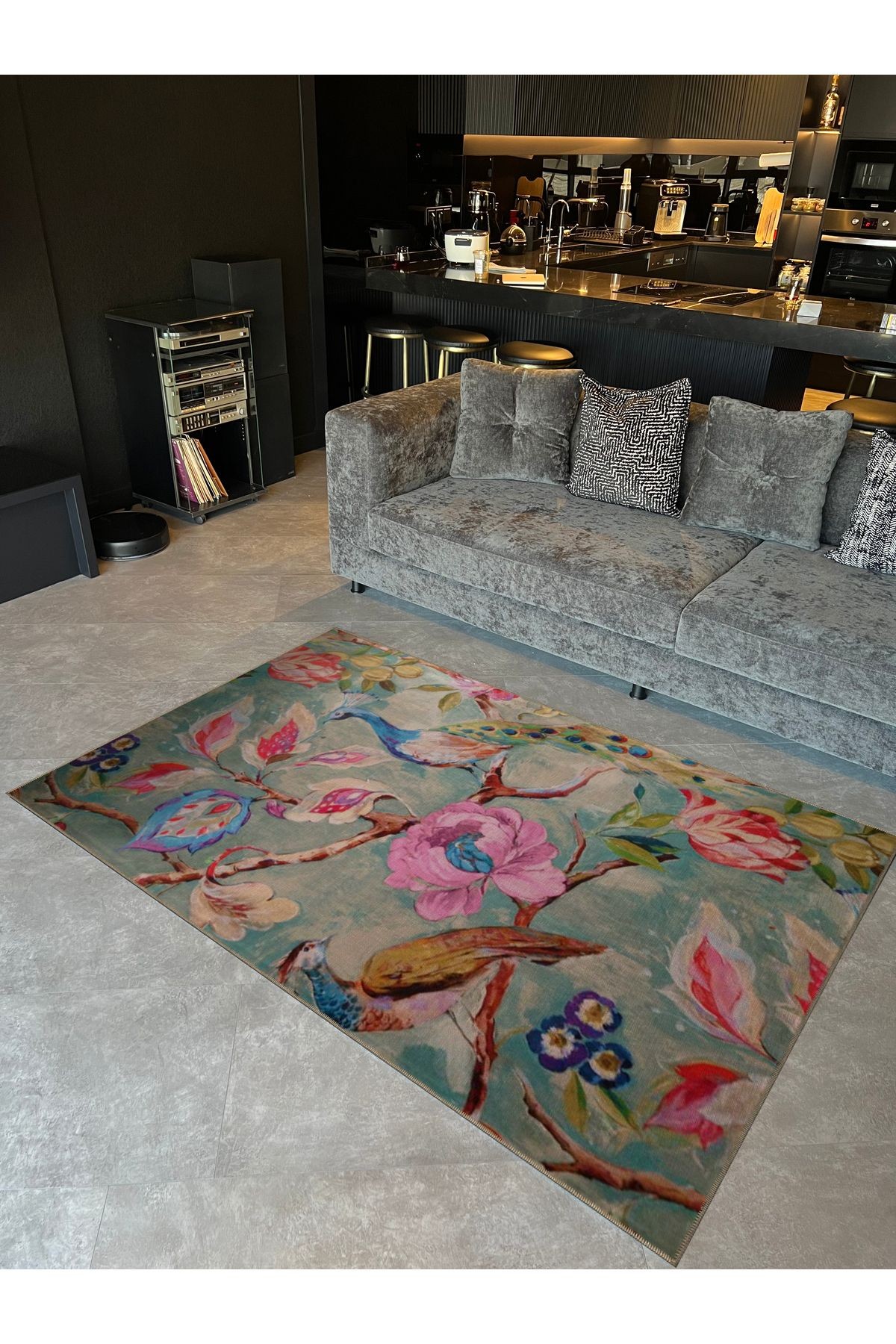 Pastel Tema Çok Renkli Ağaç Çiçek ve Tavus Kuşu Desenli Kreatif Modern Dekoratif Halı 5203