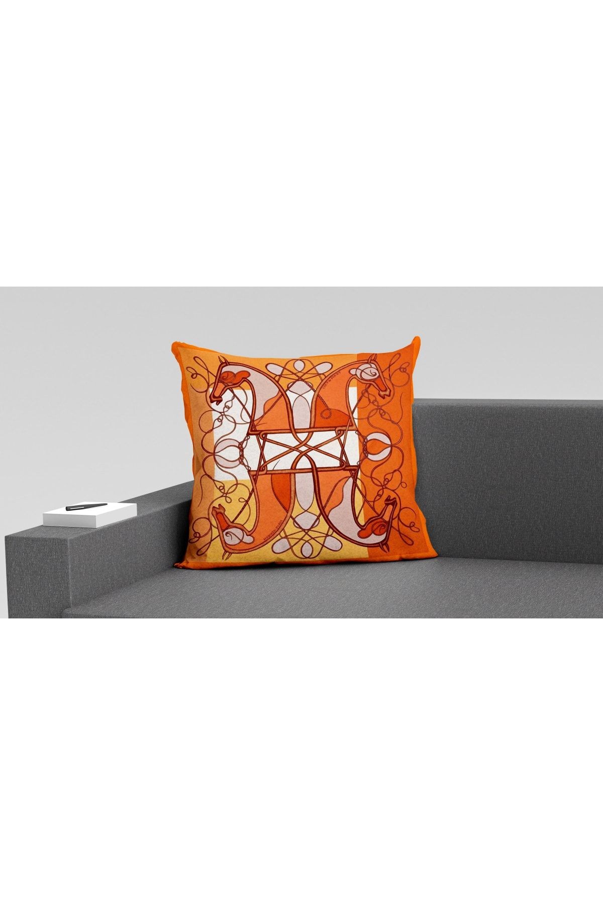 Kırlent Turuncu Beyaz At Suratları Temalı Pillow51
