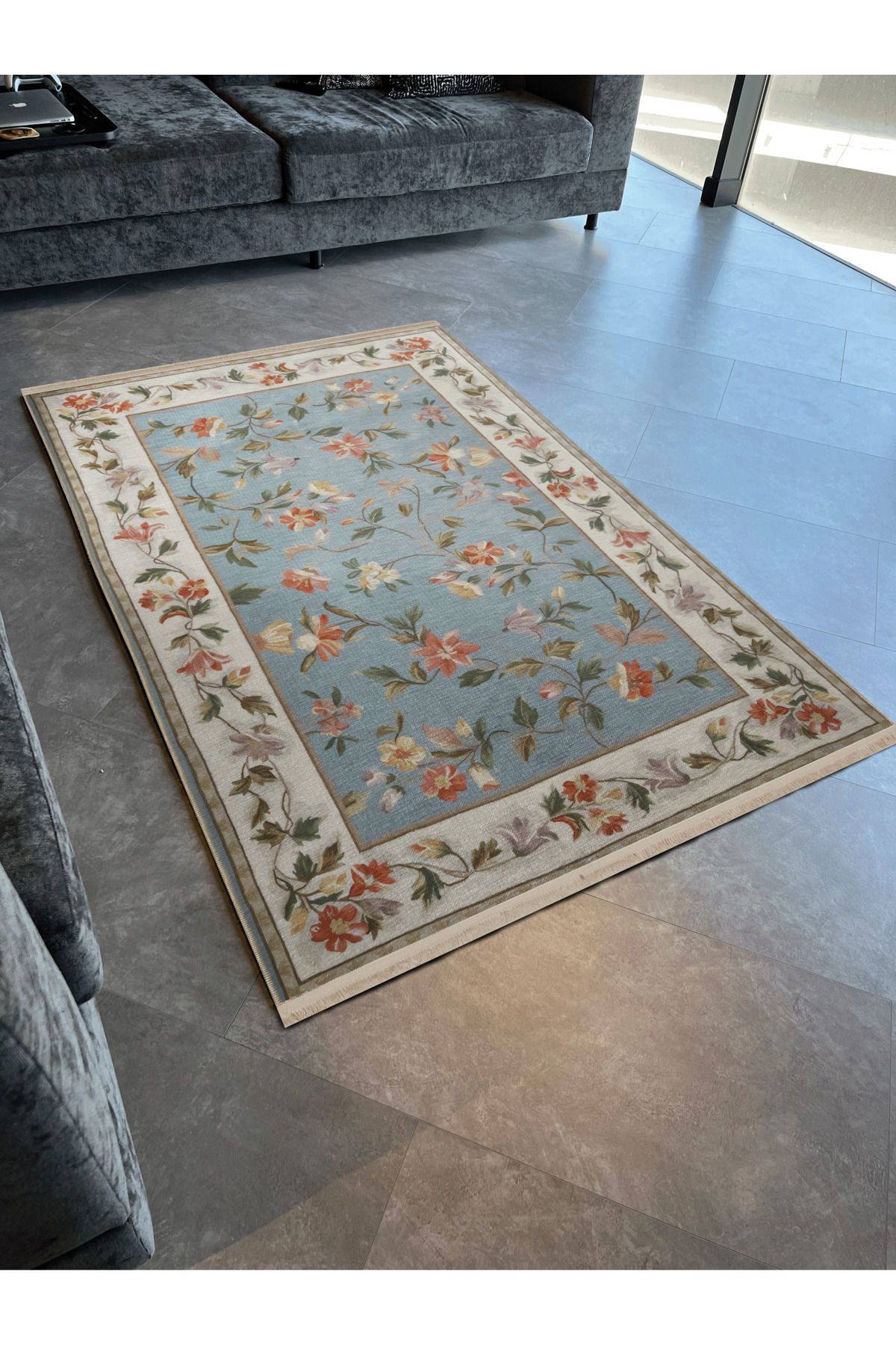 Bej Mavi Temalı Çok Renkli Çiçek Gül ve Sarmaşık Desenli Modern Dekoratif Halı 2566