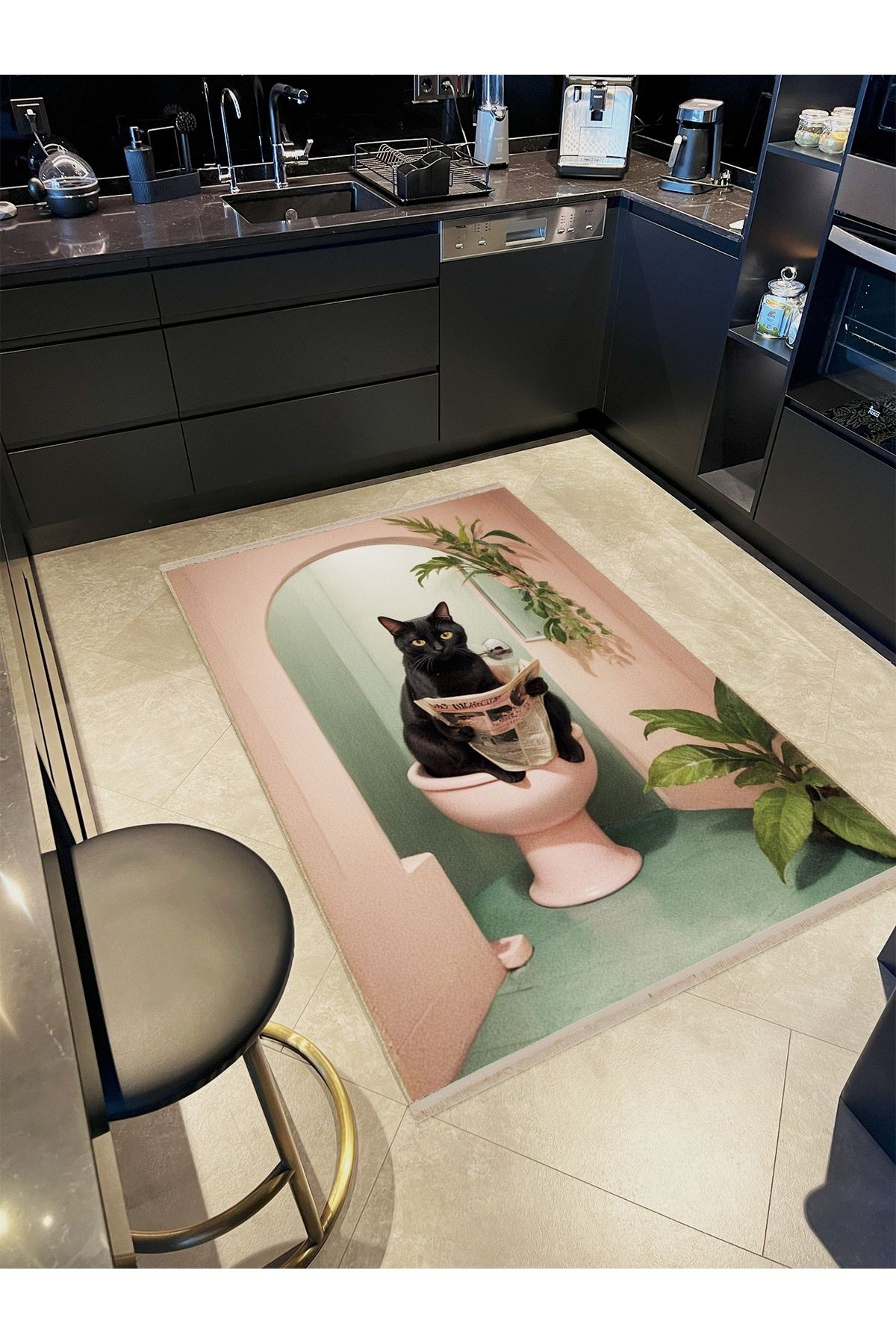 Semih Koleksiyonu Pembe Tema Klozetteki Siyah Kedi Desenli Dokuma Taban Modern Dekoratif Halı 26