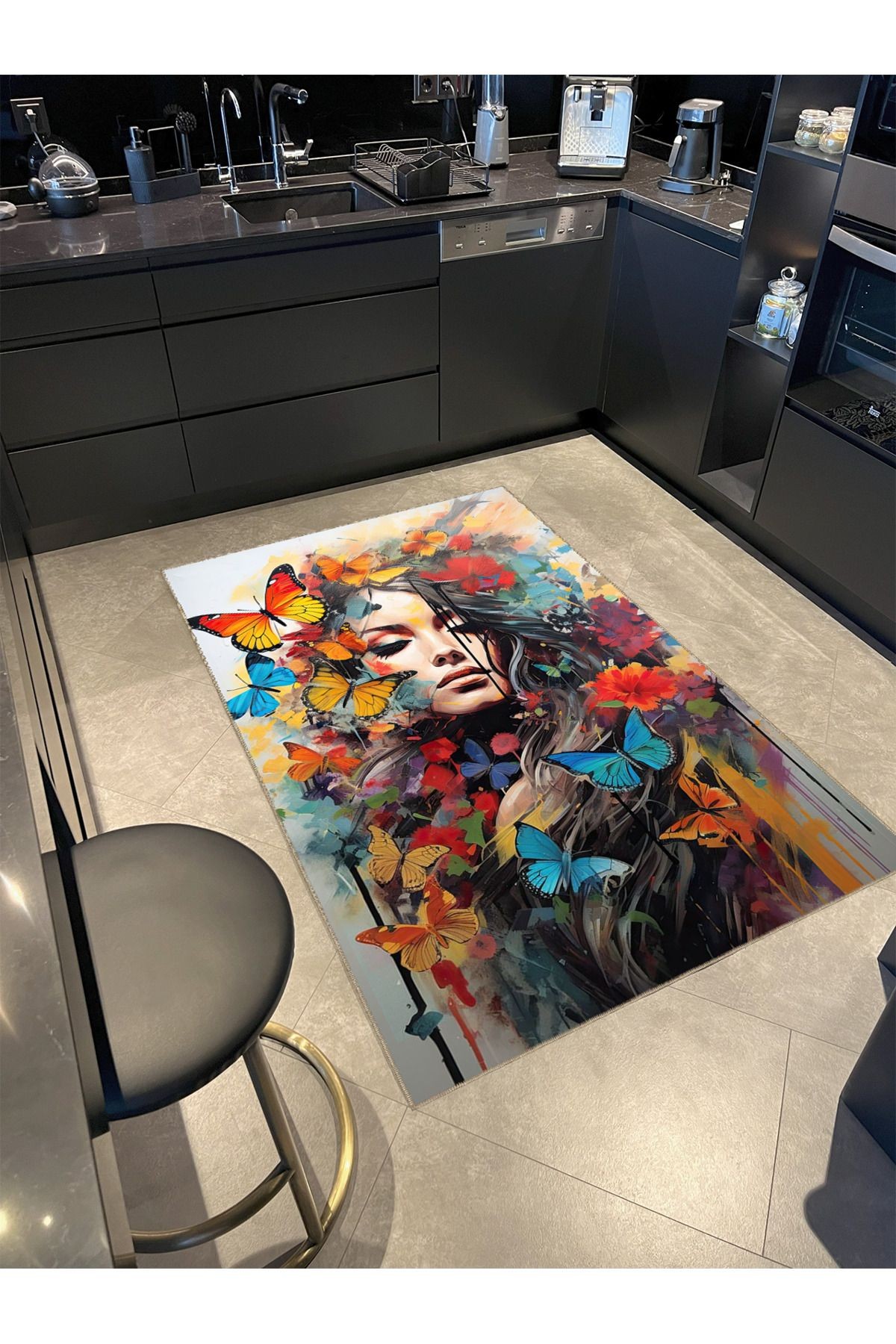 Çok Renkli Soyut Kelebekler ve Kadın Yüzü Desenli Modern Dekoratif Halı 5096