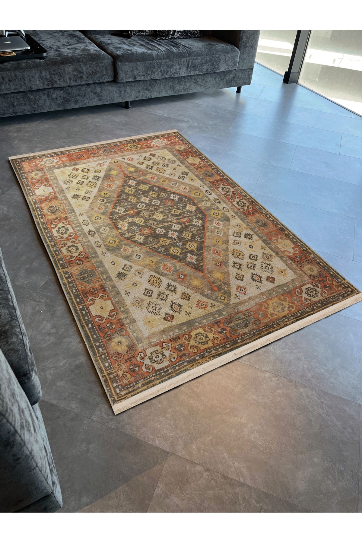 Bej Temalı Geleneksel Motif Desenli Kreatif Vintage Dekoratif Halı 2426