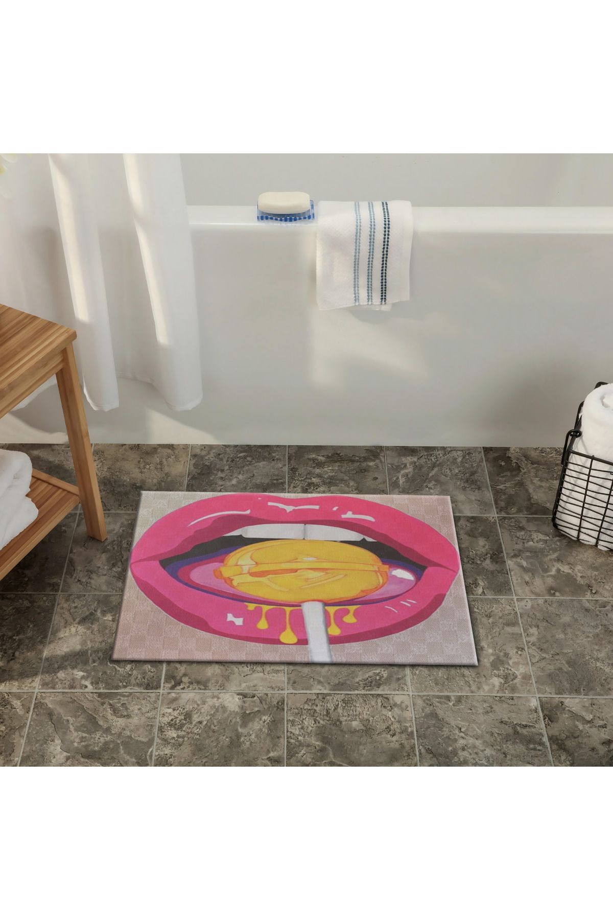 Sarı Pembe Temalı Lolipop ve Dudak Desenli Modern Dekoratif Banyo Paspası 90×60