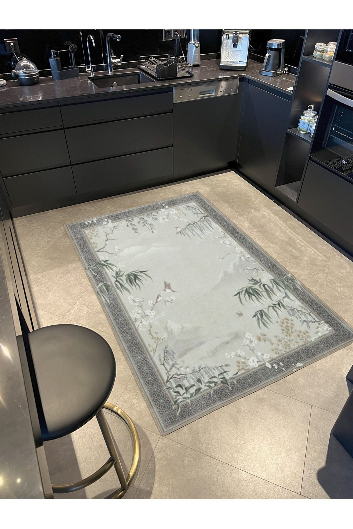 Çerçeveli Gri Orman Desenli Yıkanabilir Dokuma Taban Halı miravip8092