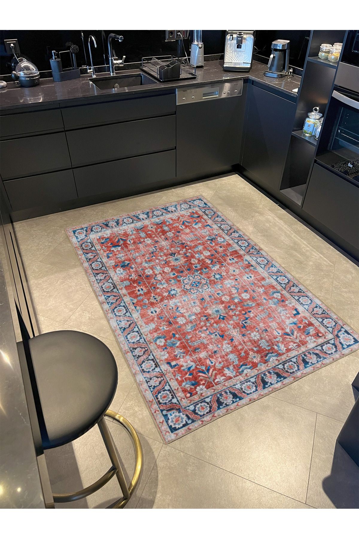 Geleneksel Kırmızı Renkli Dekoratif Halı ve Yıkanabilir Halı miravip9651